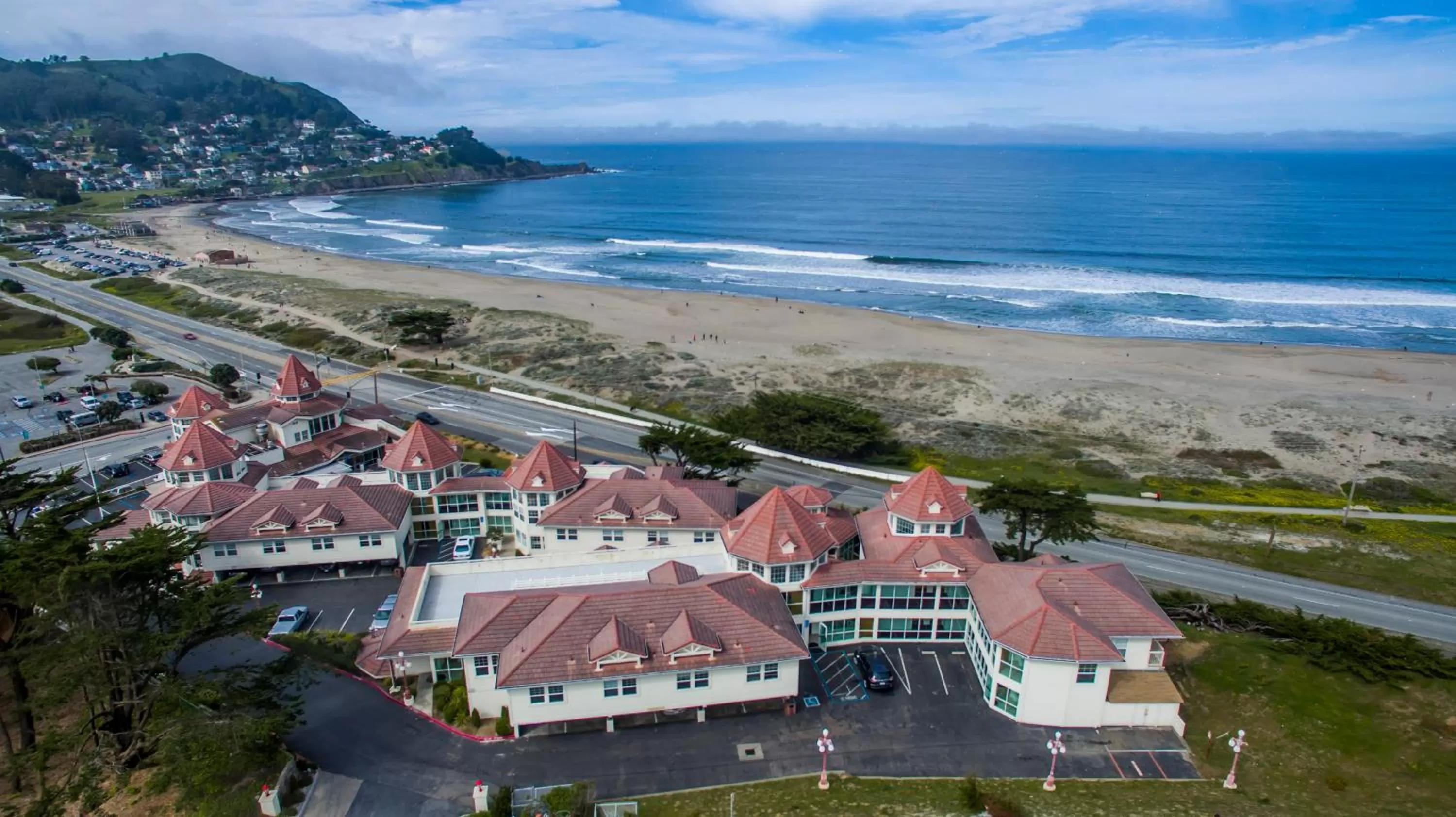 Property building in Pacifica Beach Hotel