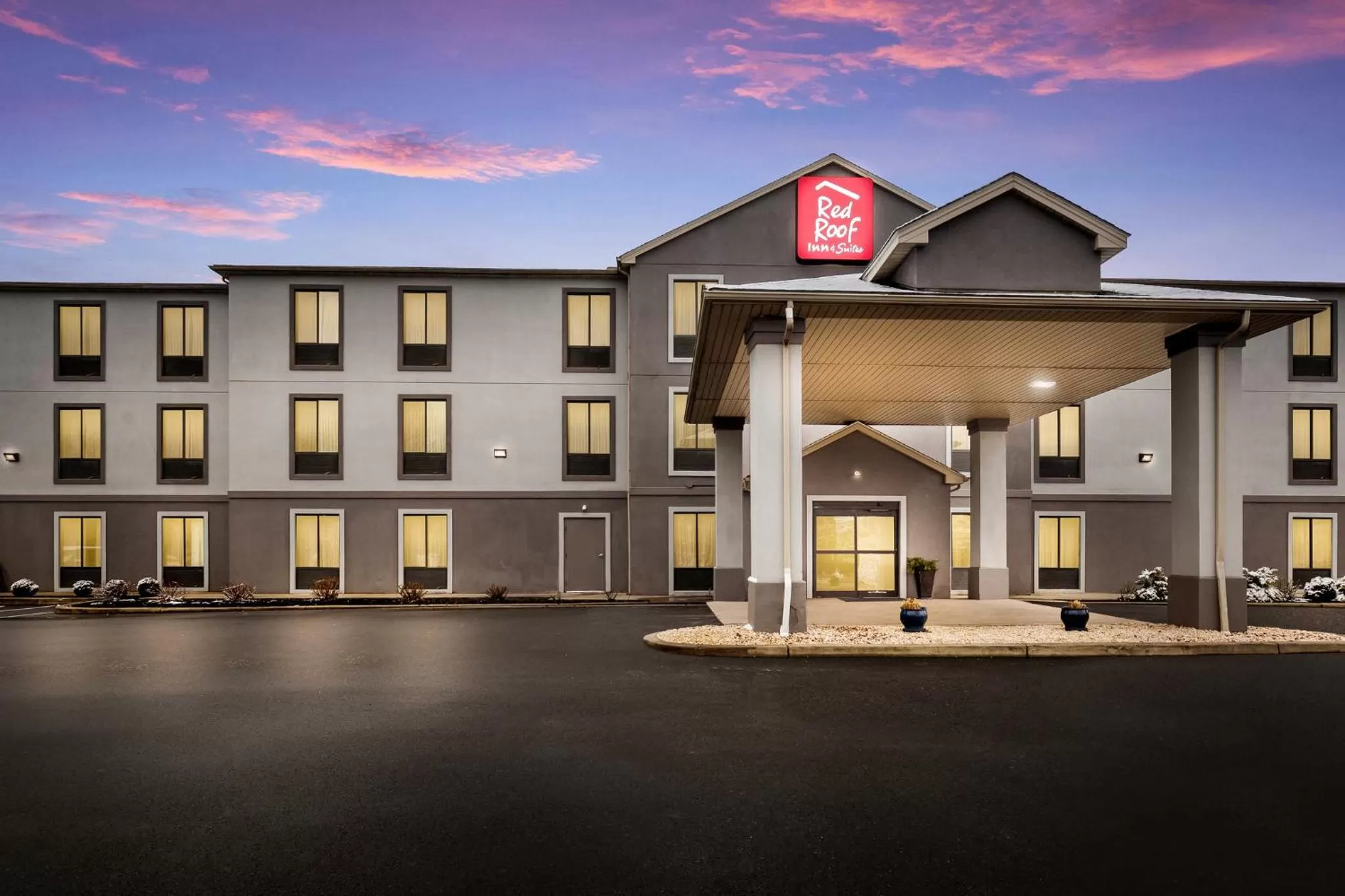 Property building in Red Roof Inn & Suites Bloomsburg - Mifflinville