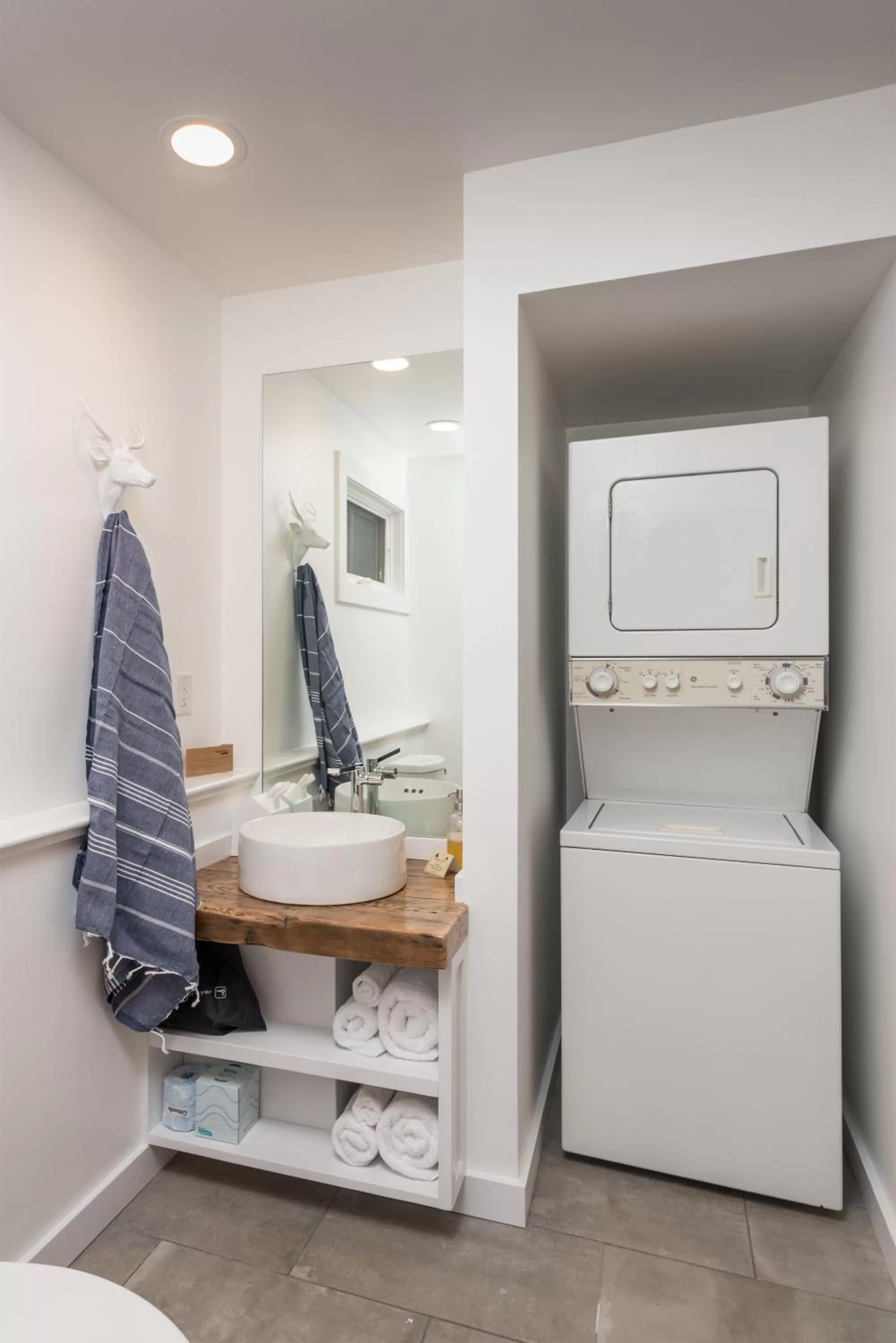 Bathroom in ViewPoint Hotel