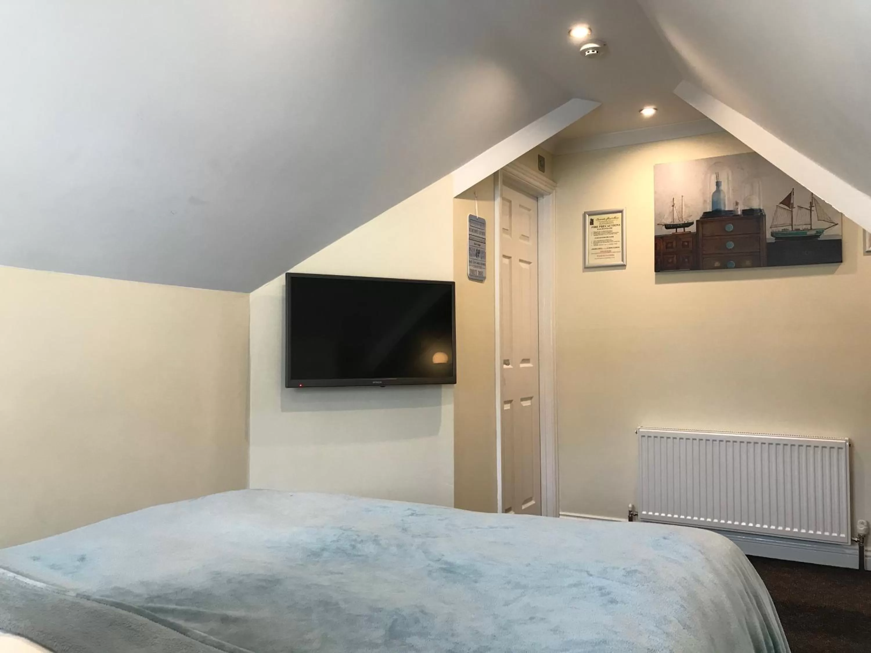 Bedroom, Bed in Cassandra Guest House