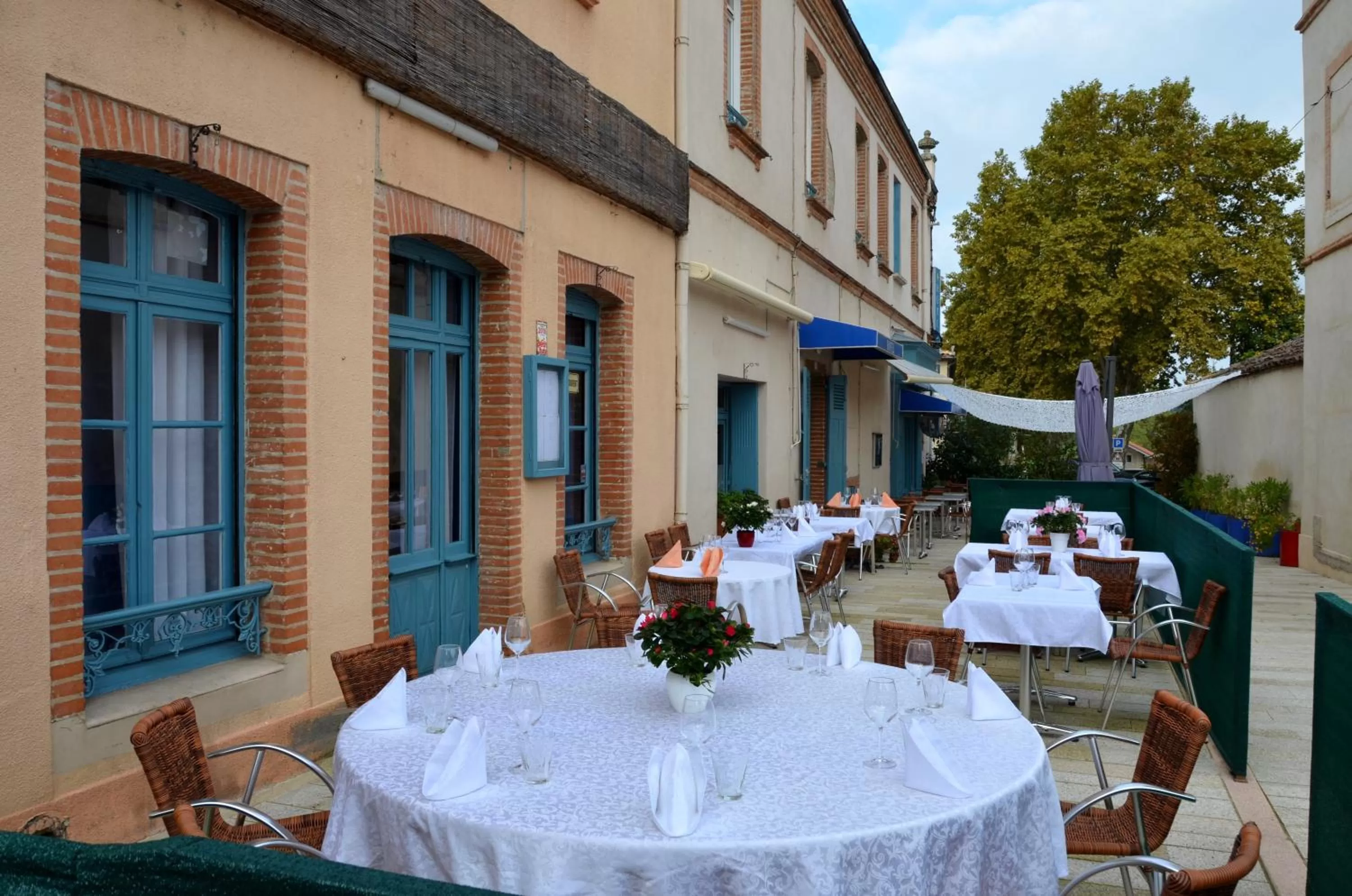 Restaurant/Places to Eat in Aux Lys d'Or