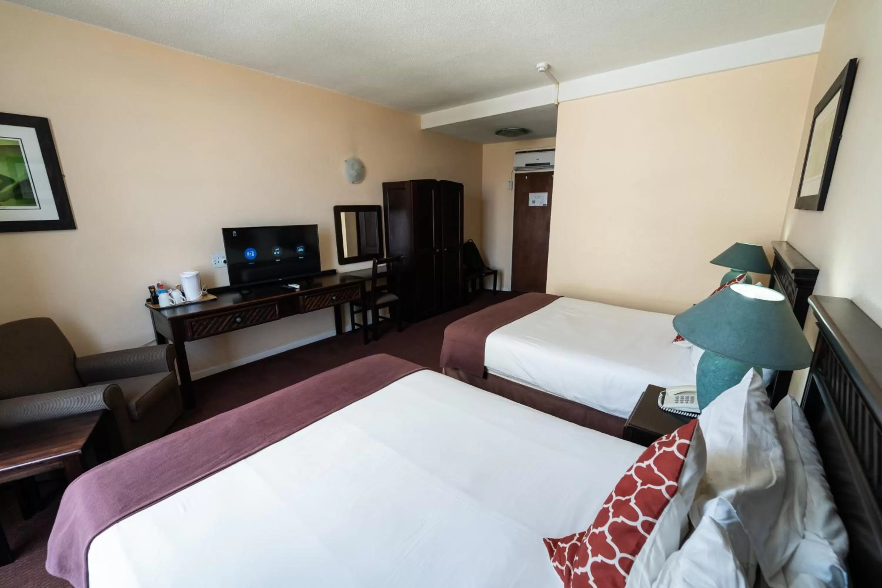TV and multimedia, Bed in Gooderson Tropicana Hotel