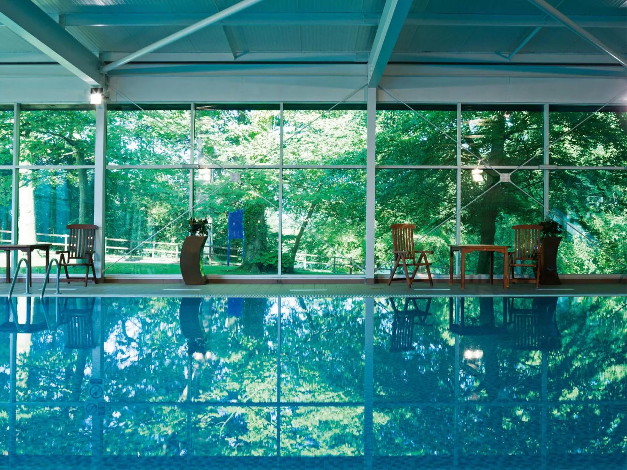 Swimming pool in Macdonald Houstoun House