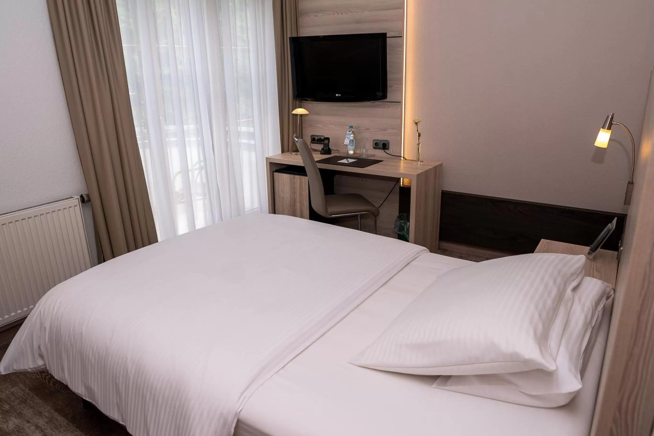 Bedroom, Bed in Hotel Kastanienhof