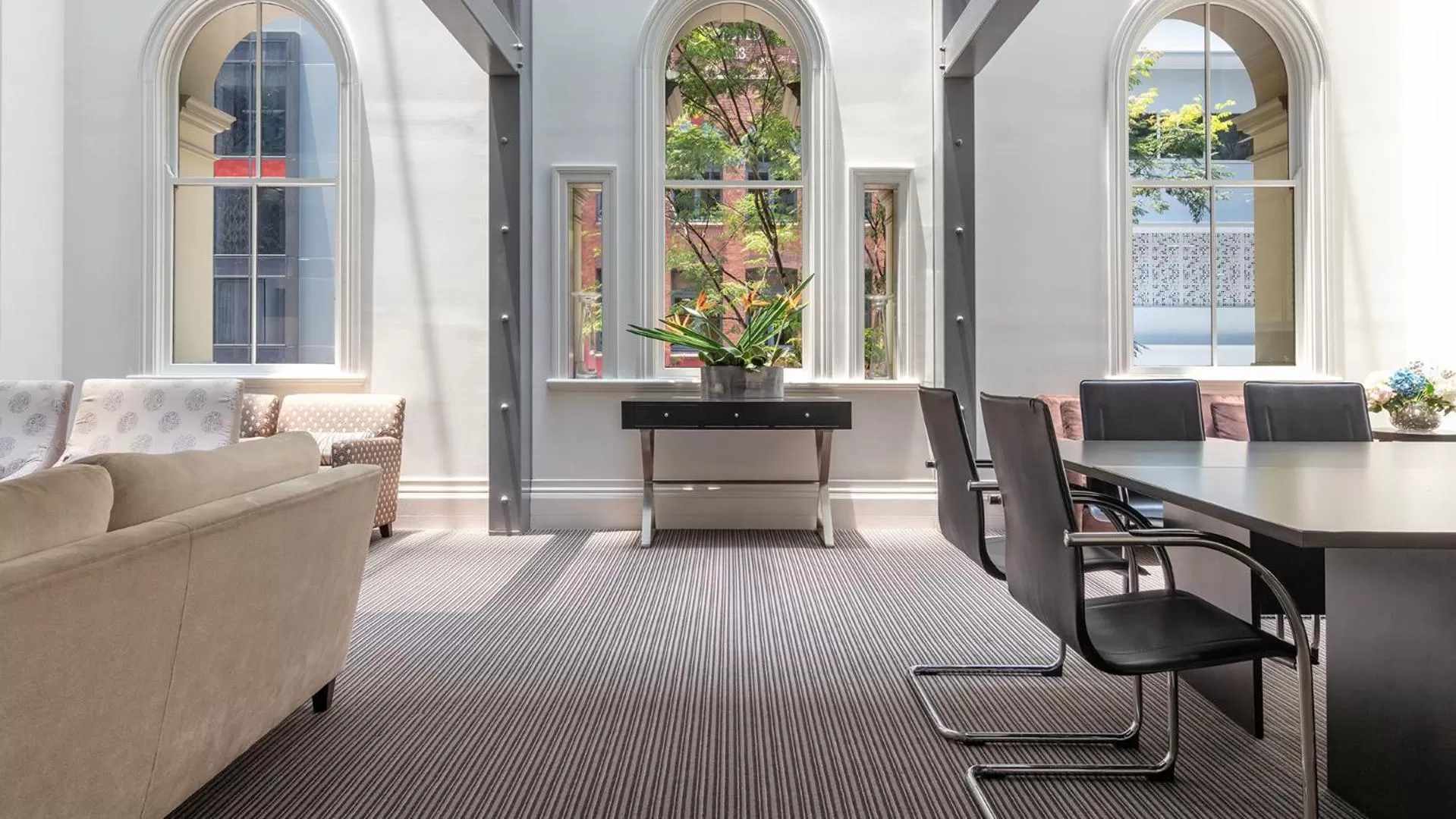 Lobby or reception in Oaks Brisbane on Charlotte Suites