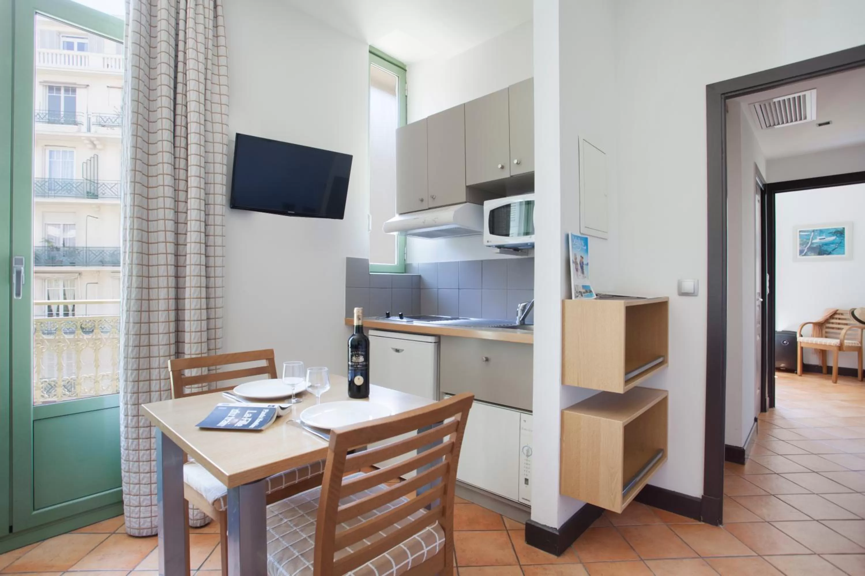 Kitchen or kitchenette in Appart'hôtel Odalys City - Nice Centre