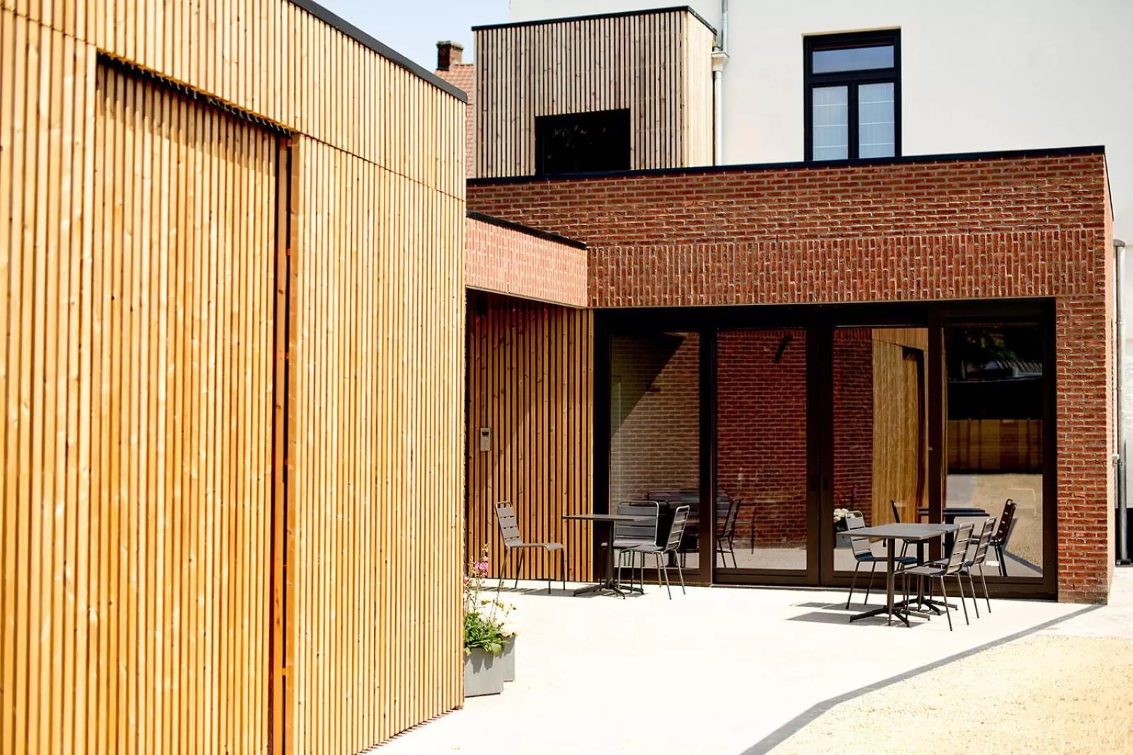 Patio in Hôtel de la Poste