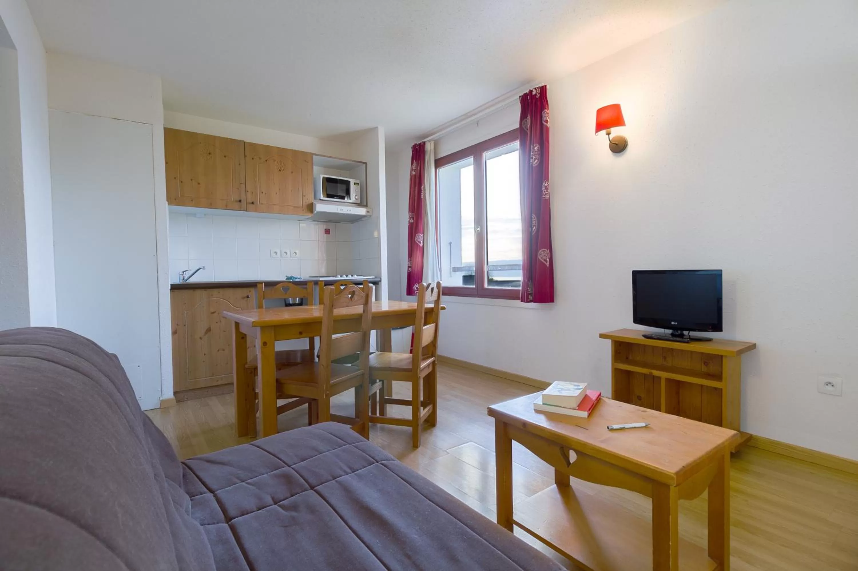 Kitchen or kitchenette in Garden & City Evian - Lugrin