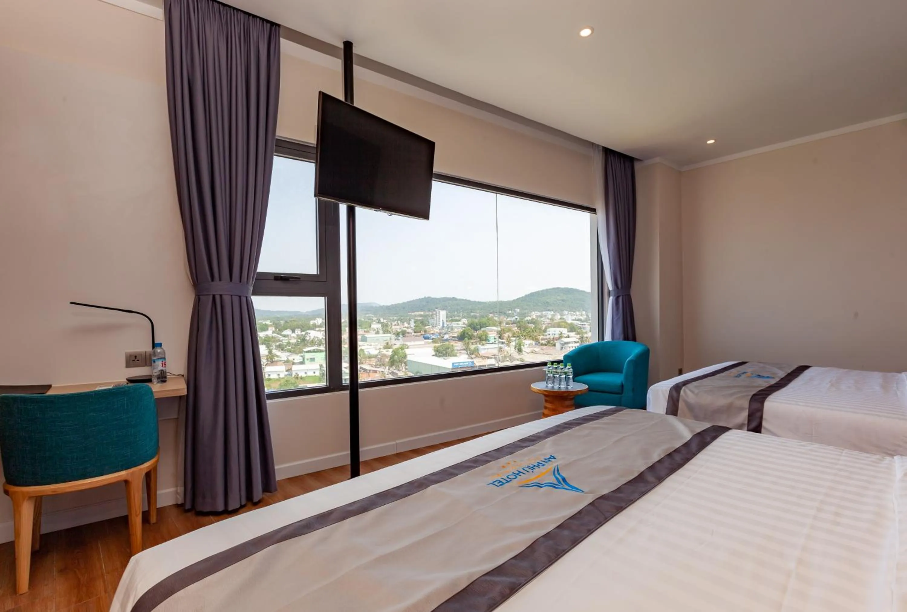 Bedroom, Bed in An Phu Hotel