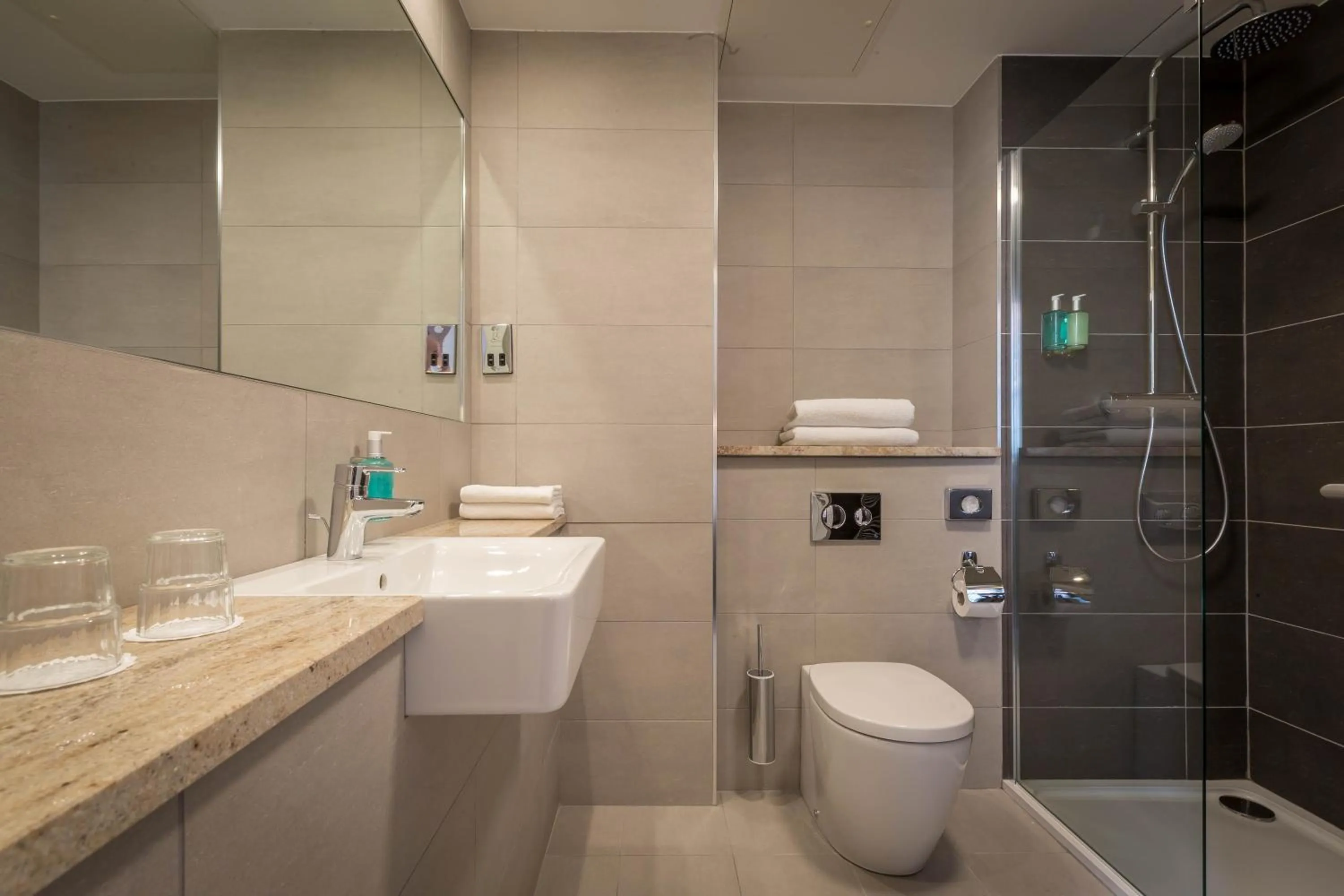 Bathroom in Belvedere Hotel, Dublin City Centre