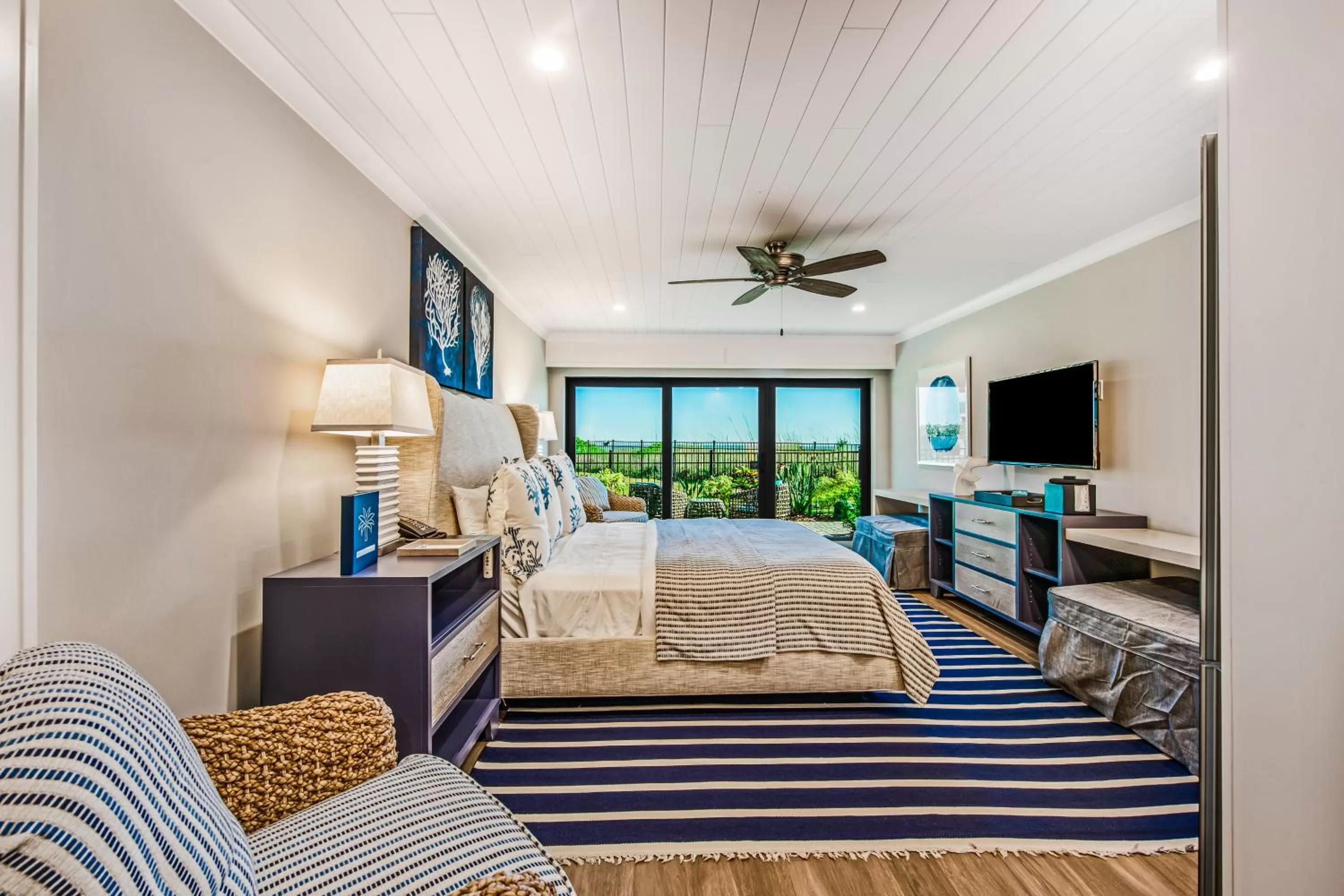 Photo of the whole room, Bed in Anna Maria Beach Resort