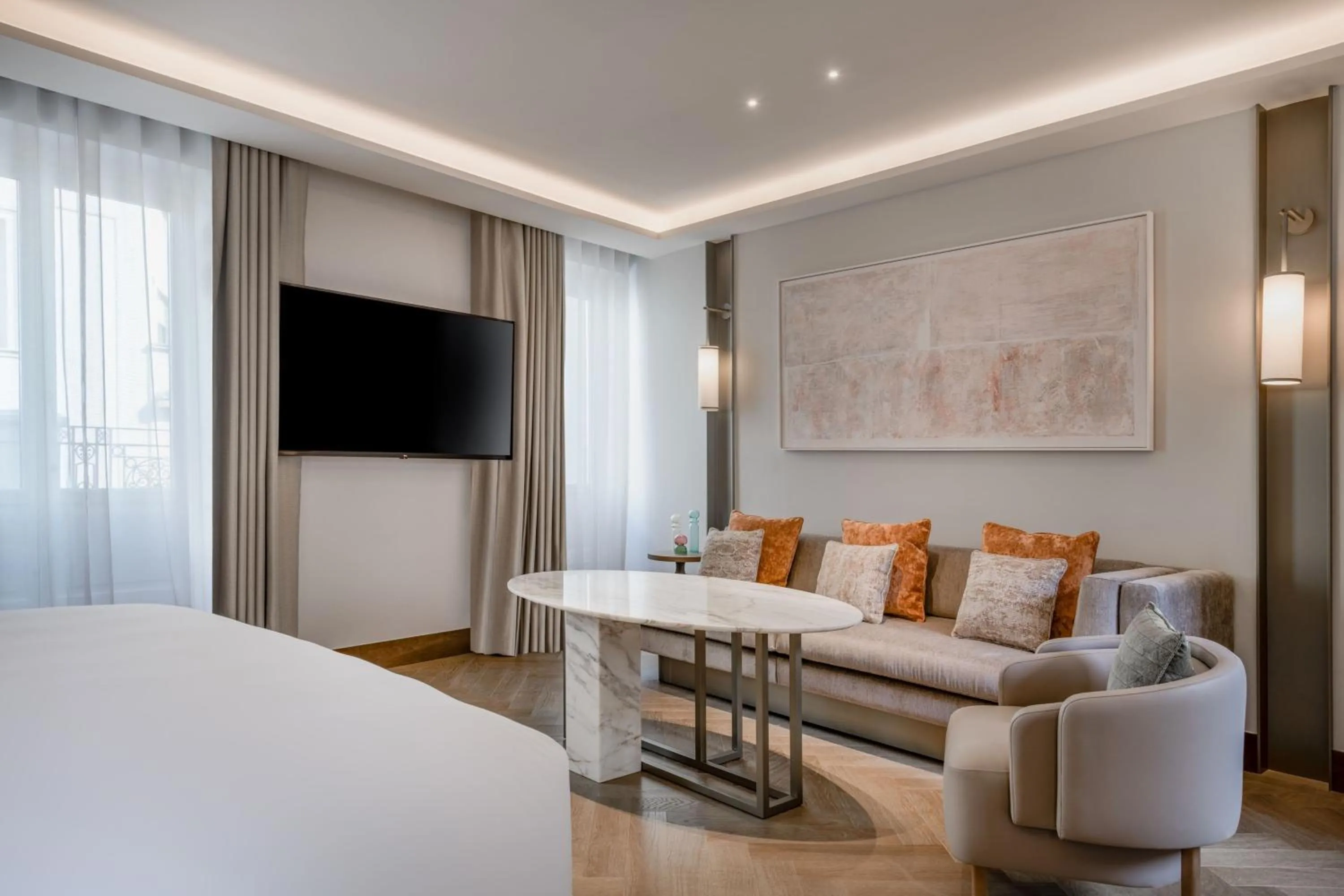 Photo of the whole room, Bed in JW Marriott Hotel Madrid