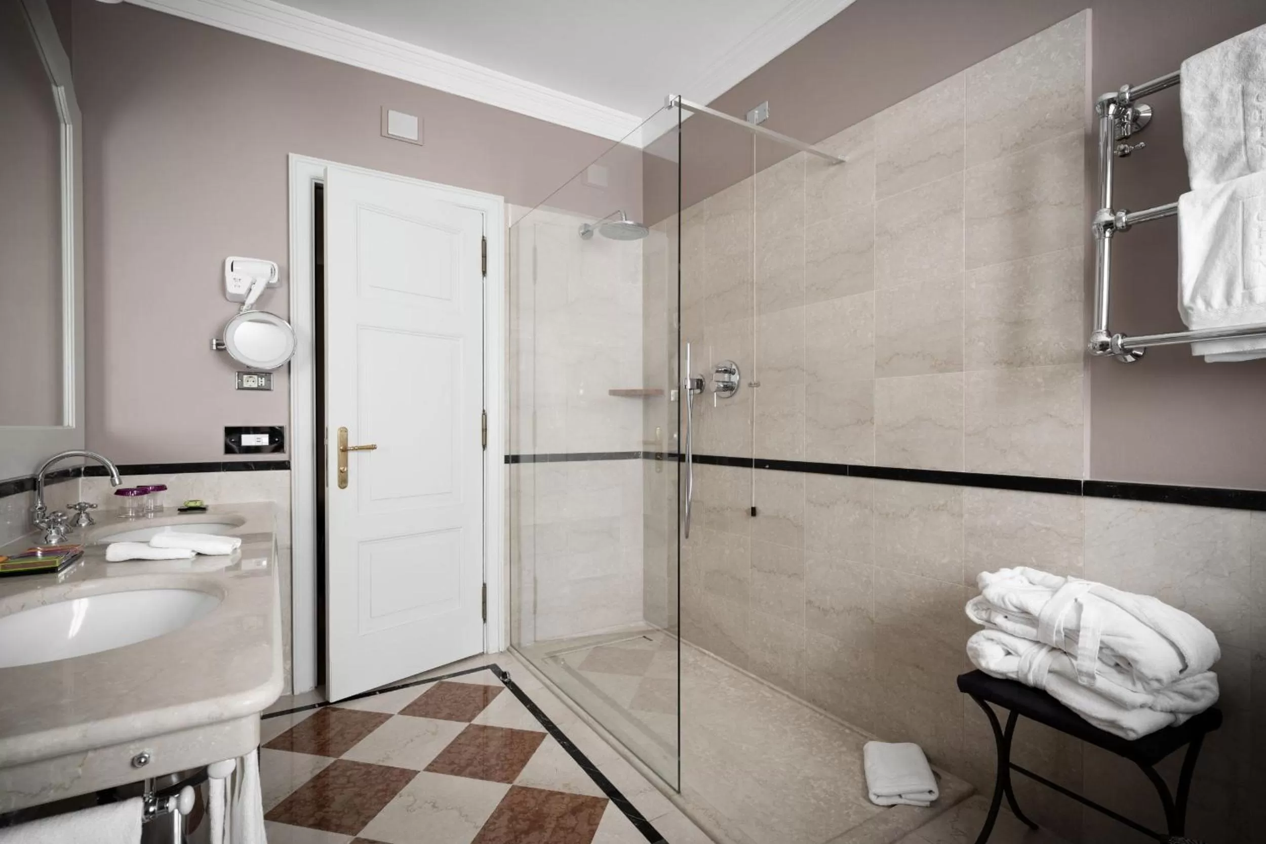 Shower in Grand Hotel et de Milan - The Leading Hotels of the World