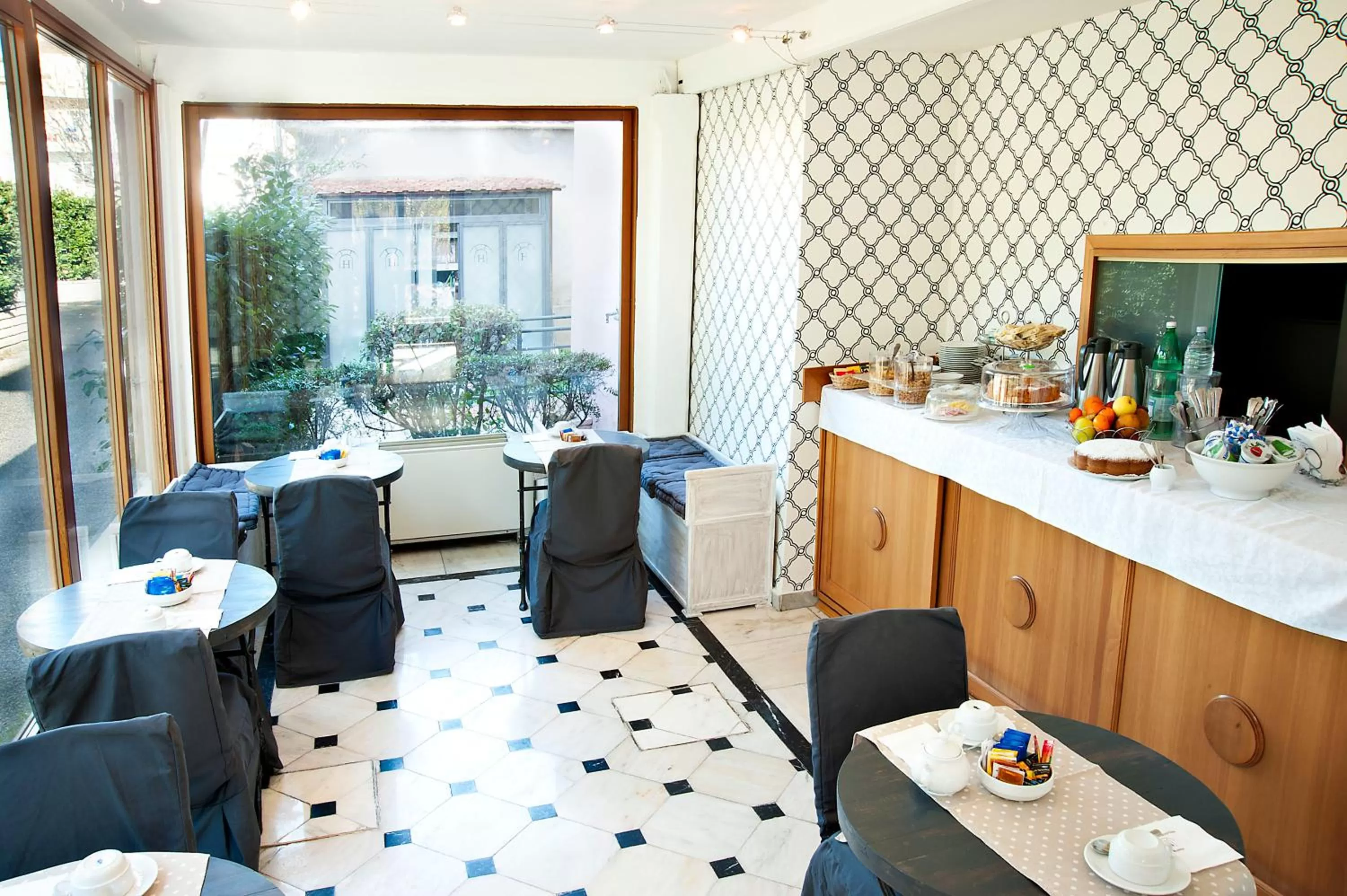 Area and facilities in Hotel Arco Di Travertino