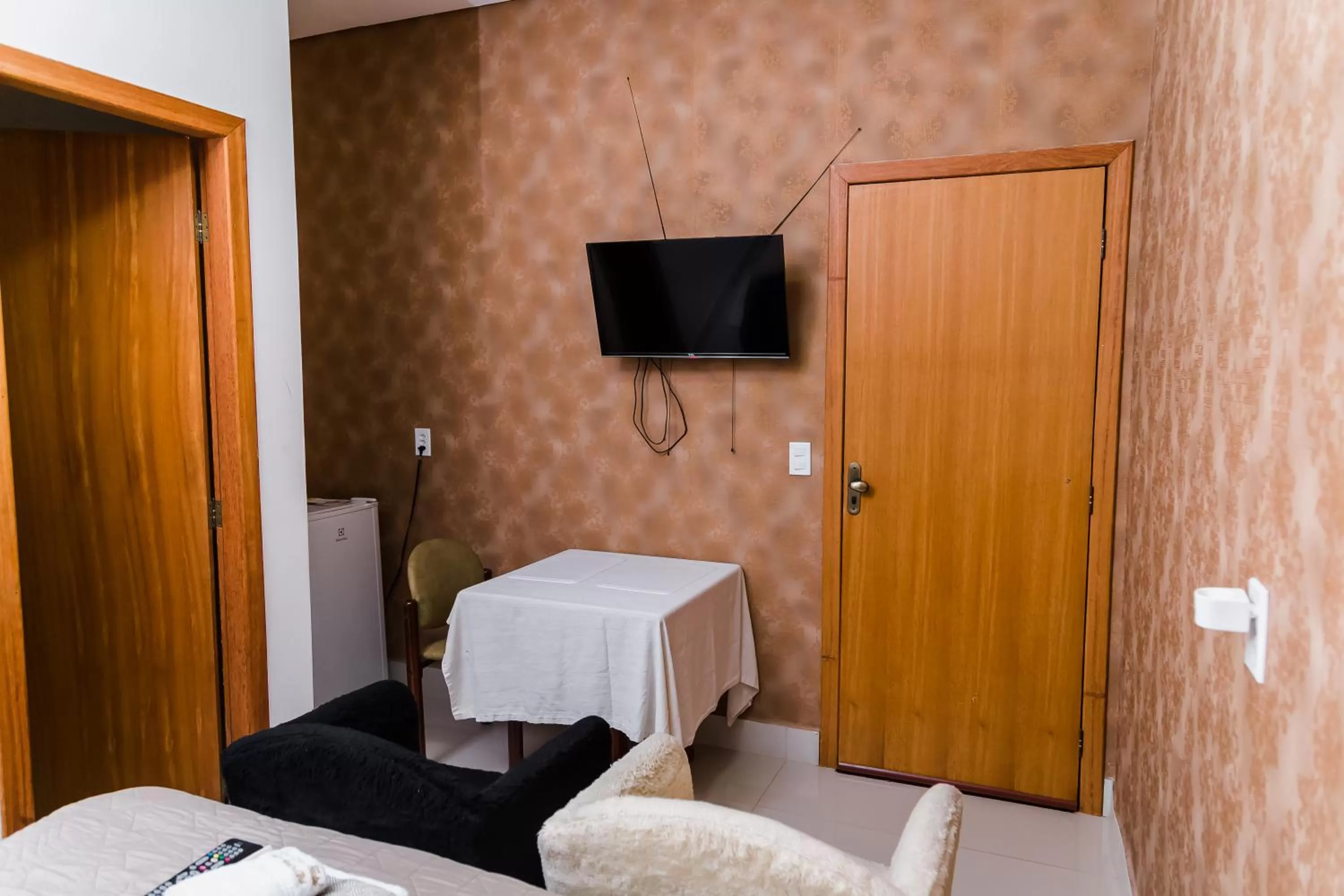 TV/Entertainment Center in ZANI APART HOTEL 520i