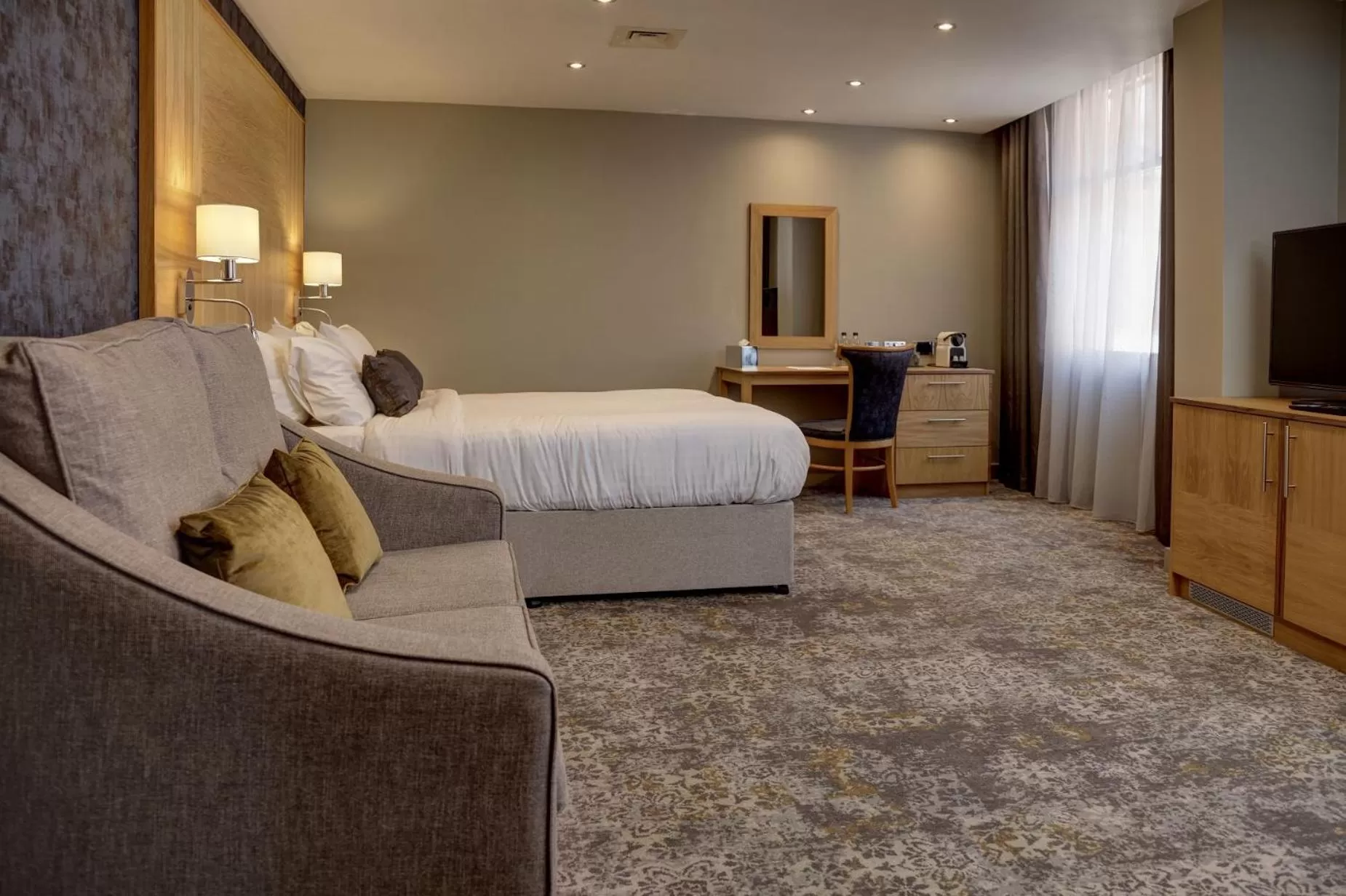 Photo of the whole room, Bed in Best Western Plus Nottingham City Centre