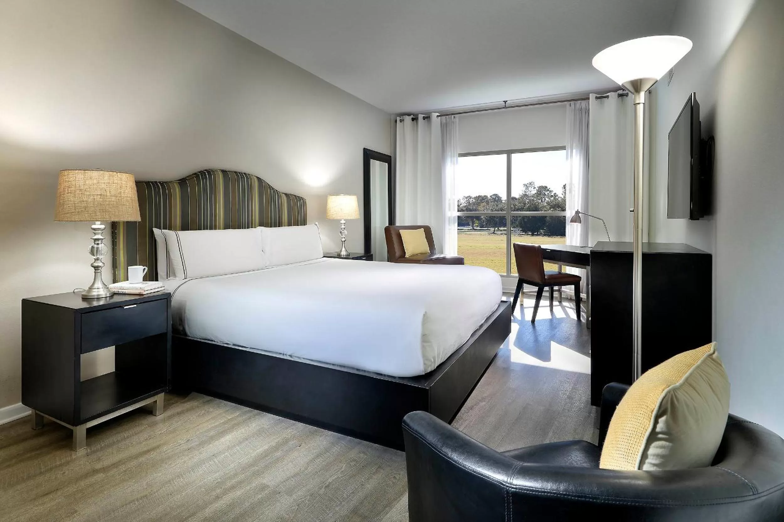 Photo of the whole room, Bed in Meliá Orlando Celebration