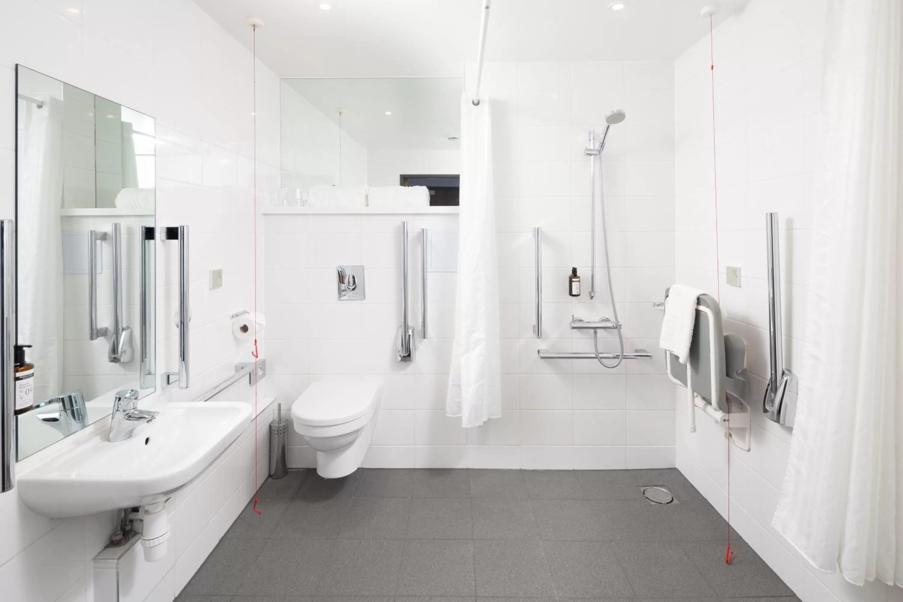 Bathroom in Point A Hotel London Kings Cross – St Pancras