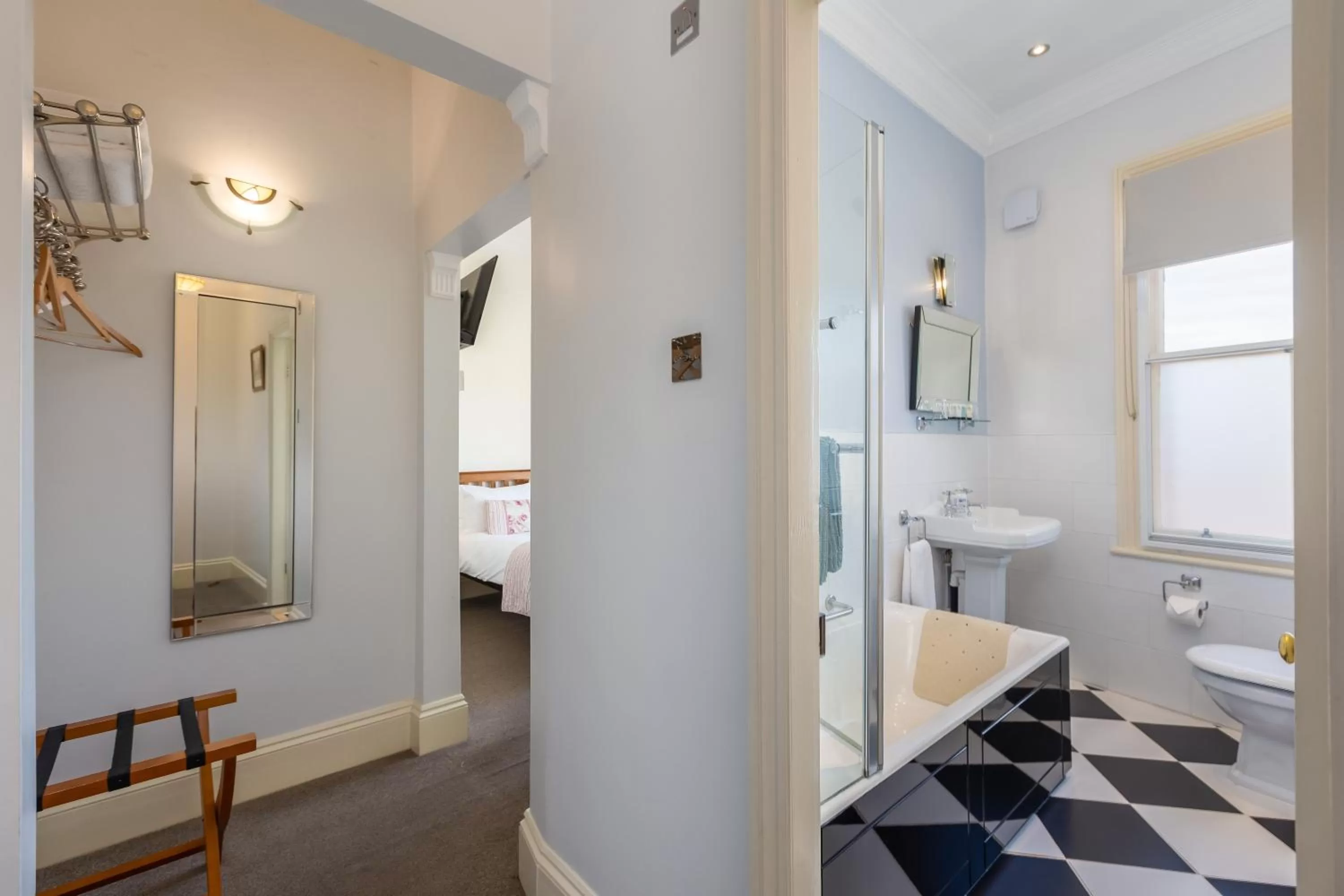 Bathroom in The Black Swan Inn