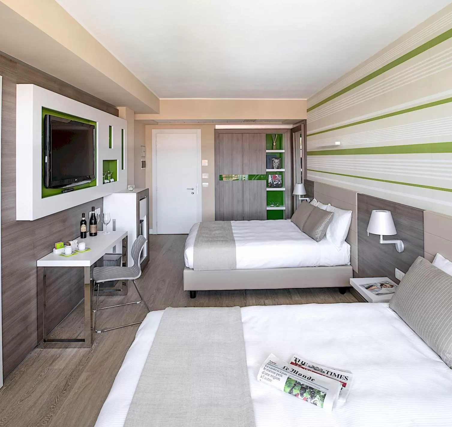 Photo of the whole room, Bed in Enjoy Garda Hotel