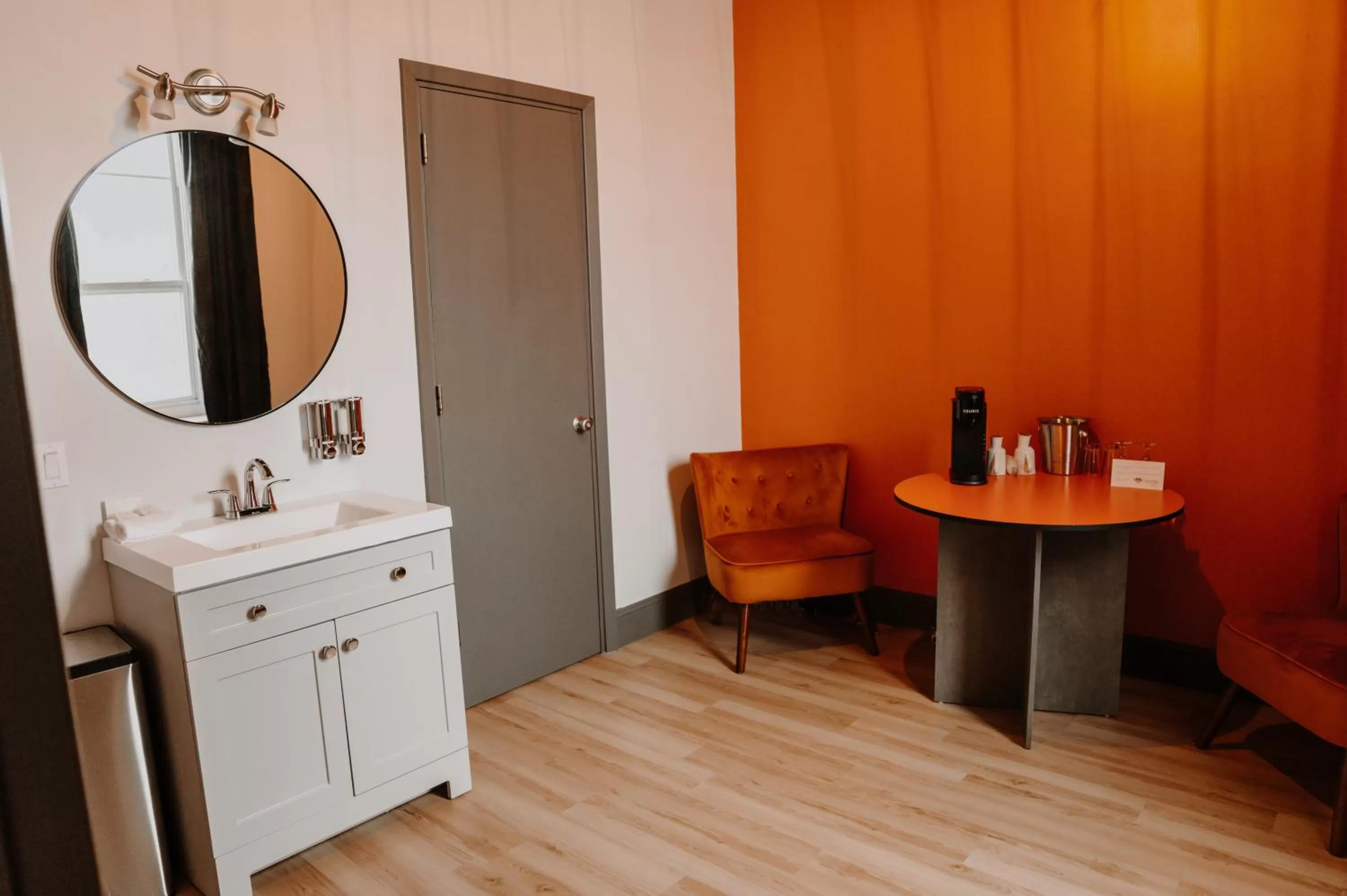 TV/Entertainment Center in Hotel Historique Route 66