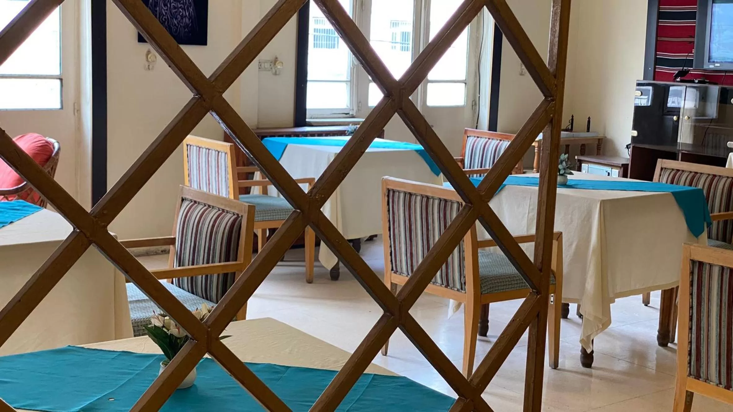 Restaurant/places to eat, Bed in New Park Hotel