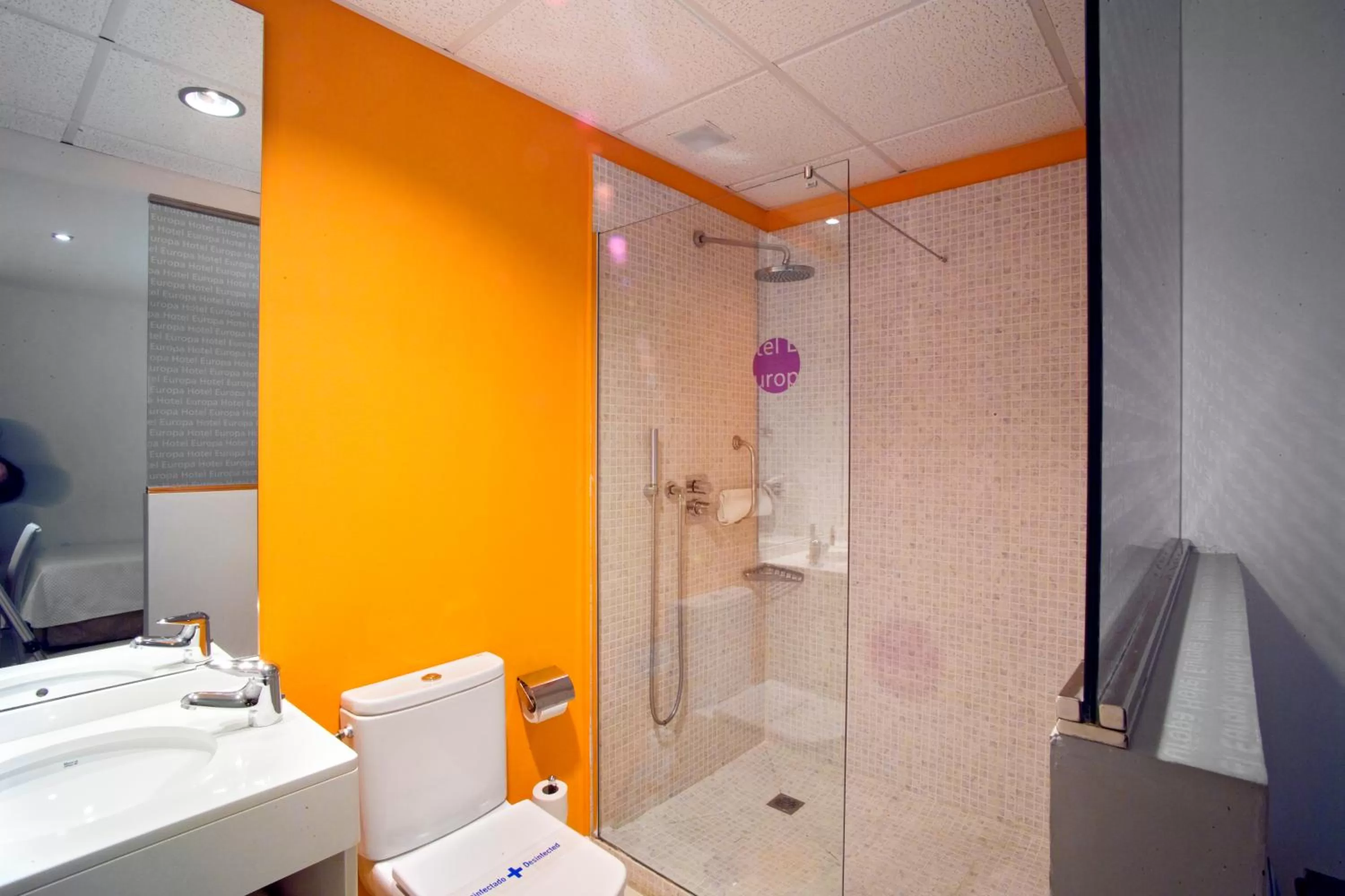 Bathroom in Hotel Europa