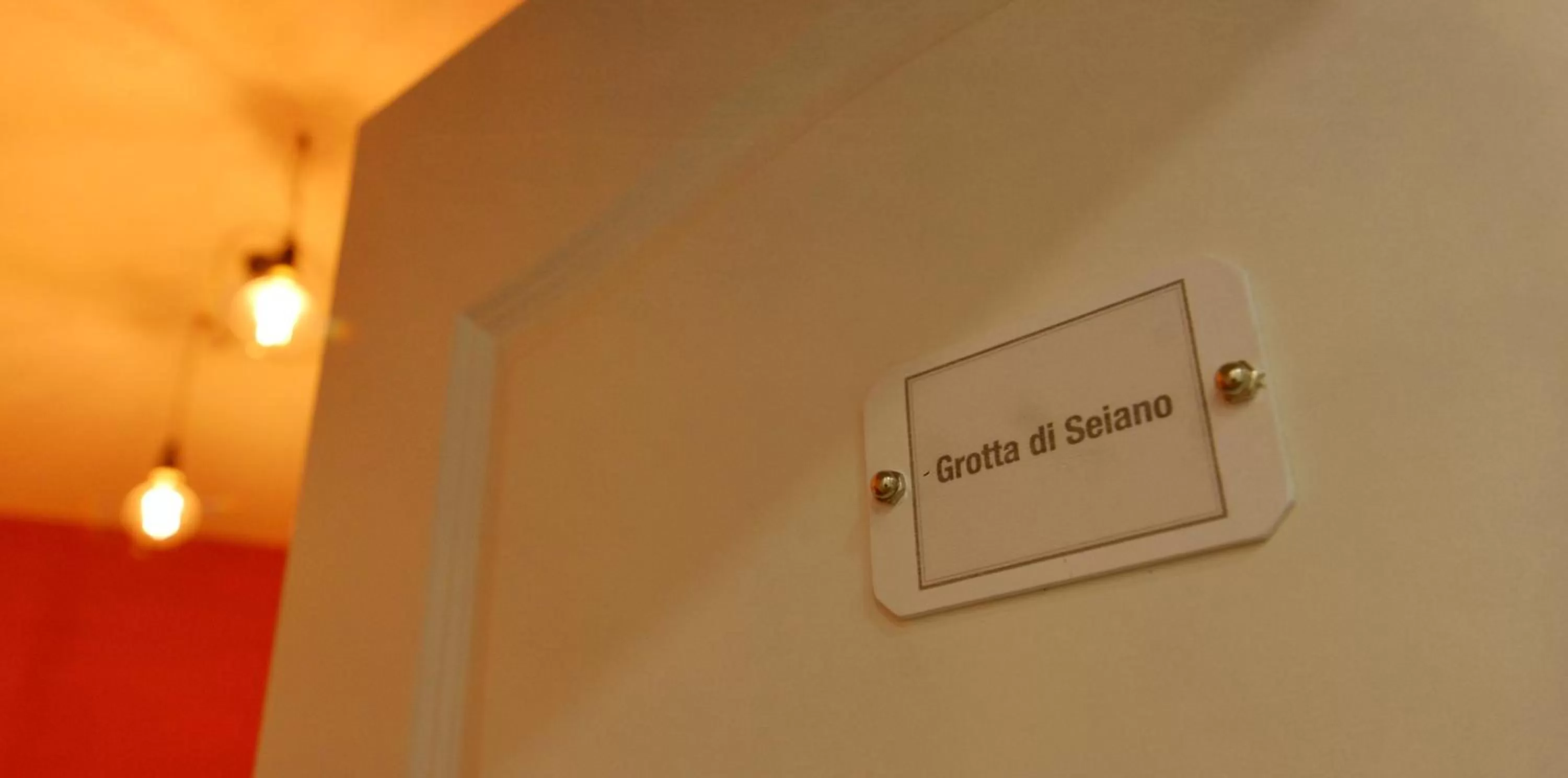 Decorative detail in Chiaia Roof