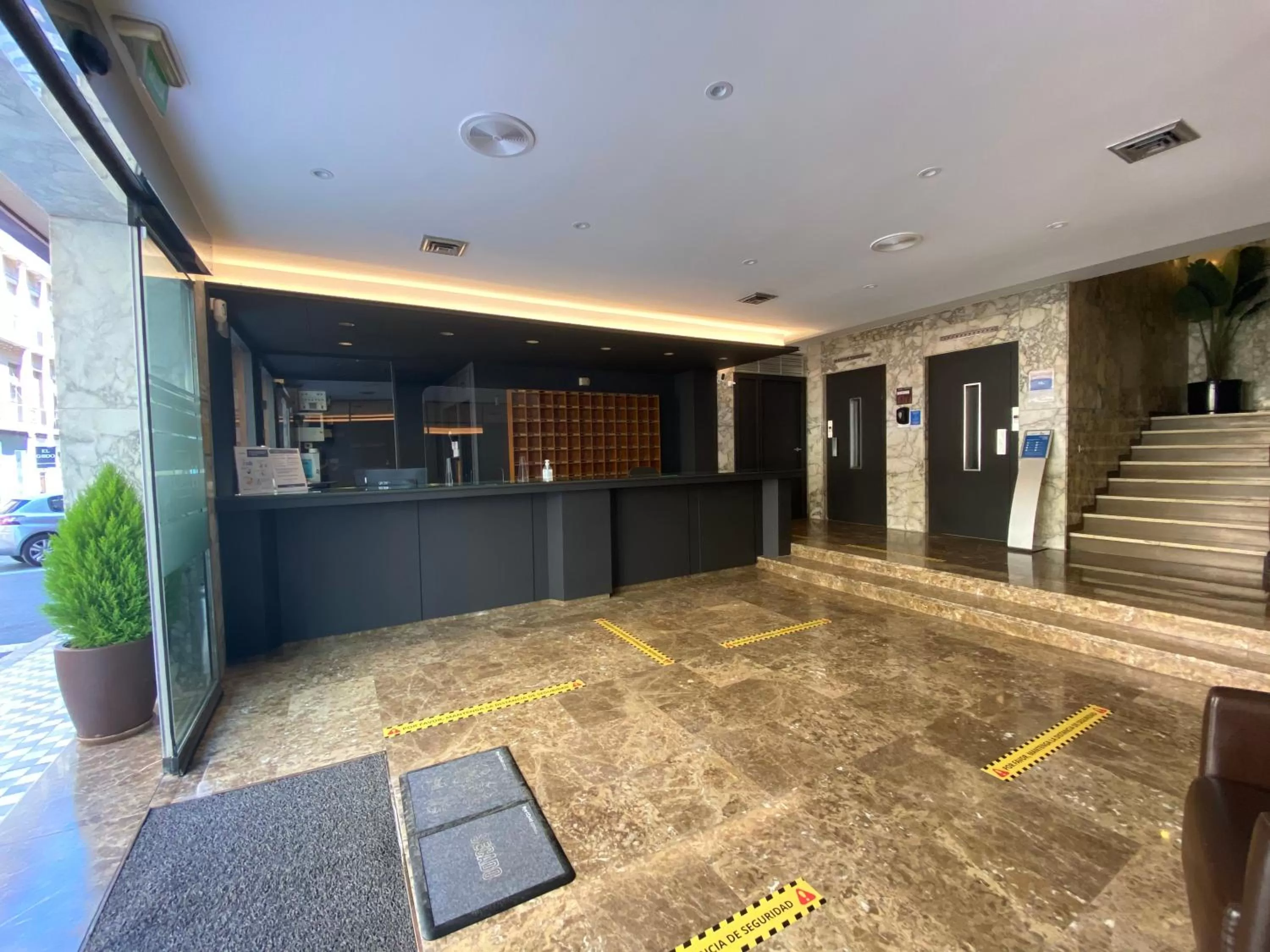 Lobby or reception in Hotel Leuka