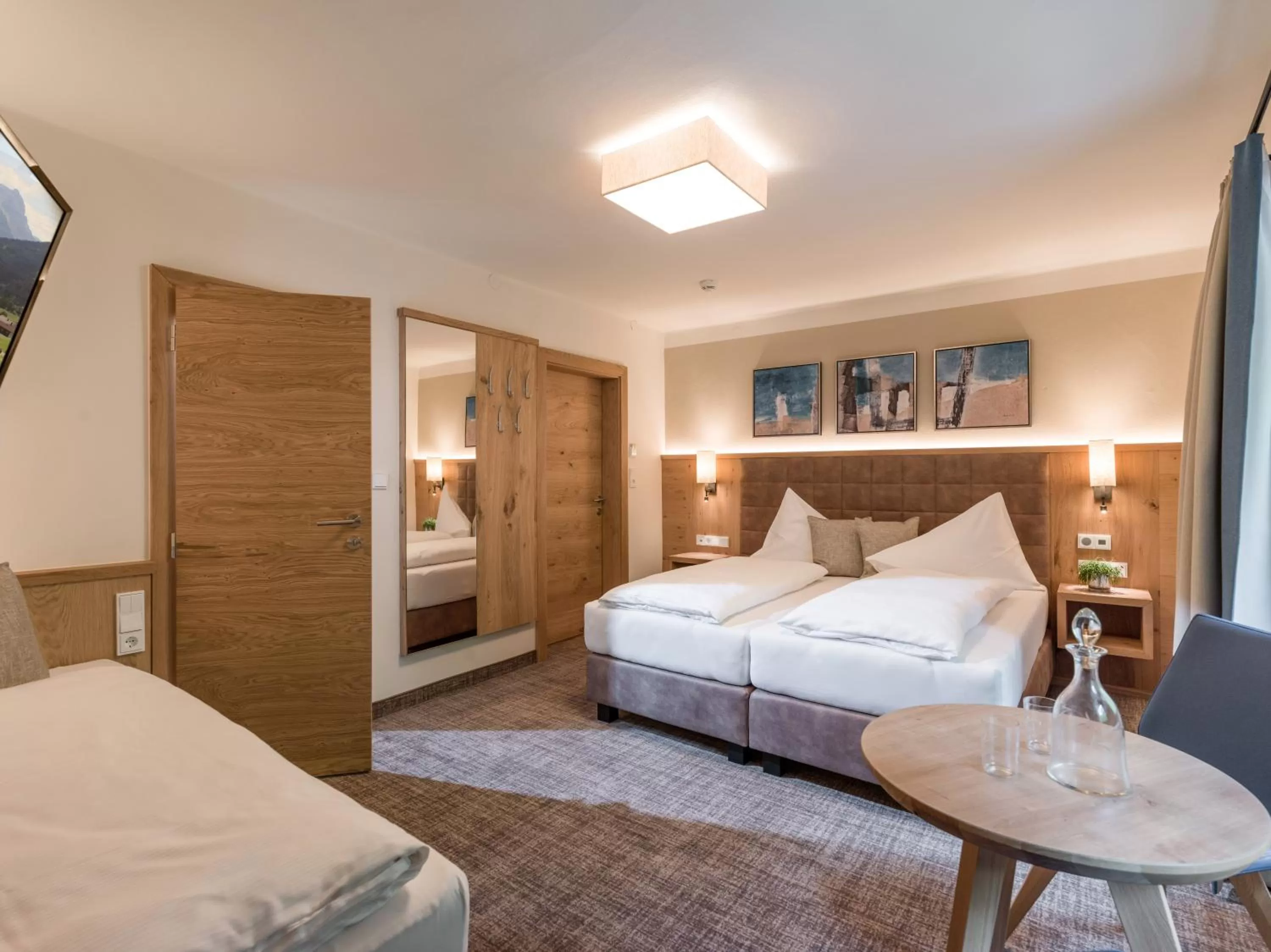 Photo of the whole room, Bed in Alpen Glück Hotel Unterm Rain garni