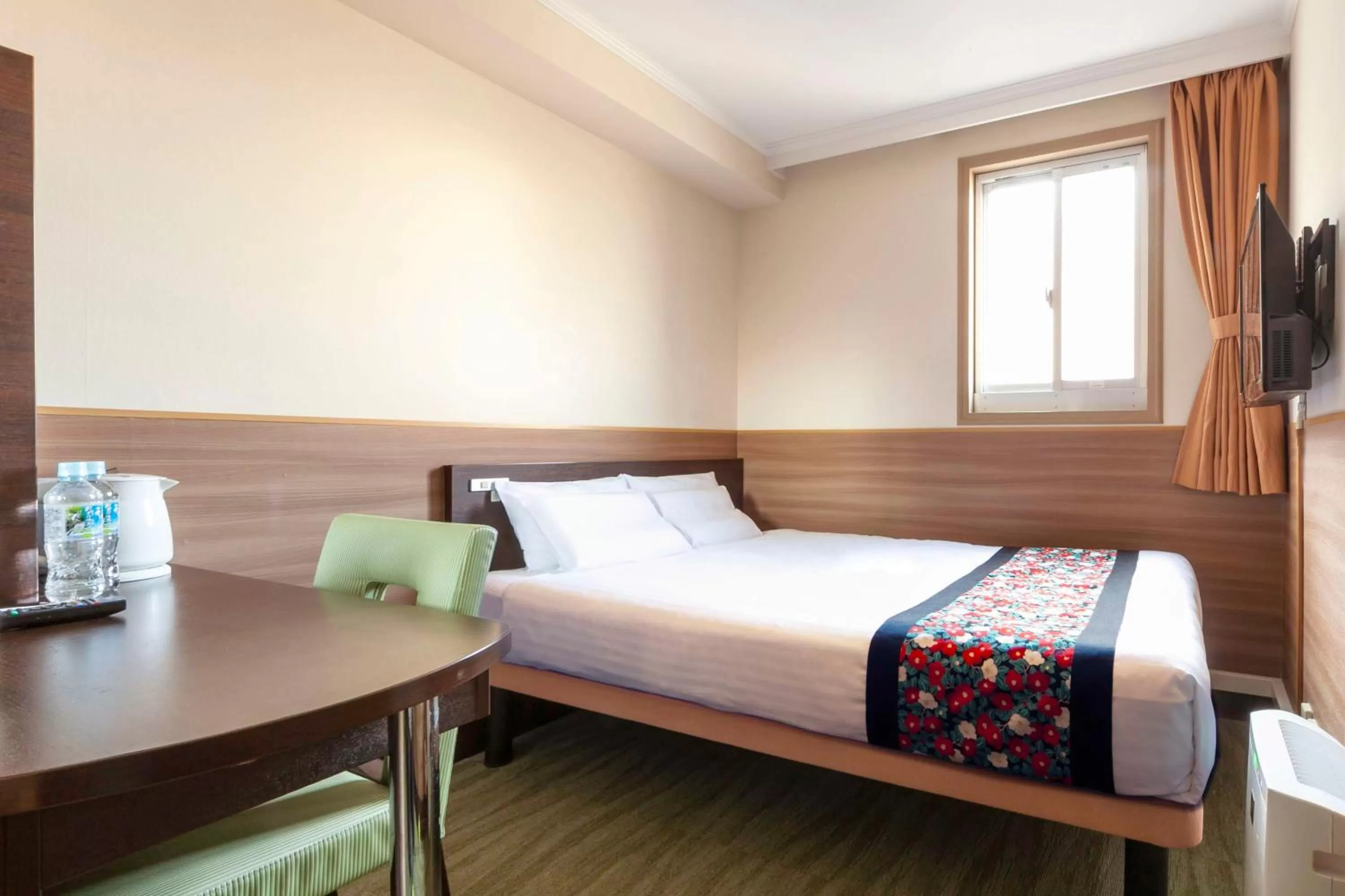 Photo of the whole room, Bed in Dotonbori Hotel