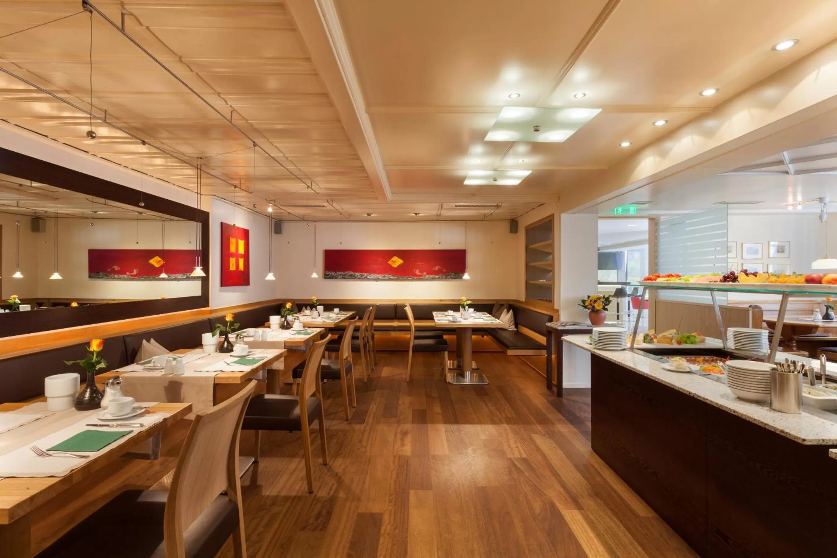 Restaurant/places to eat in Hotel Germania