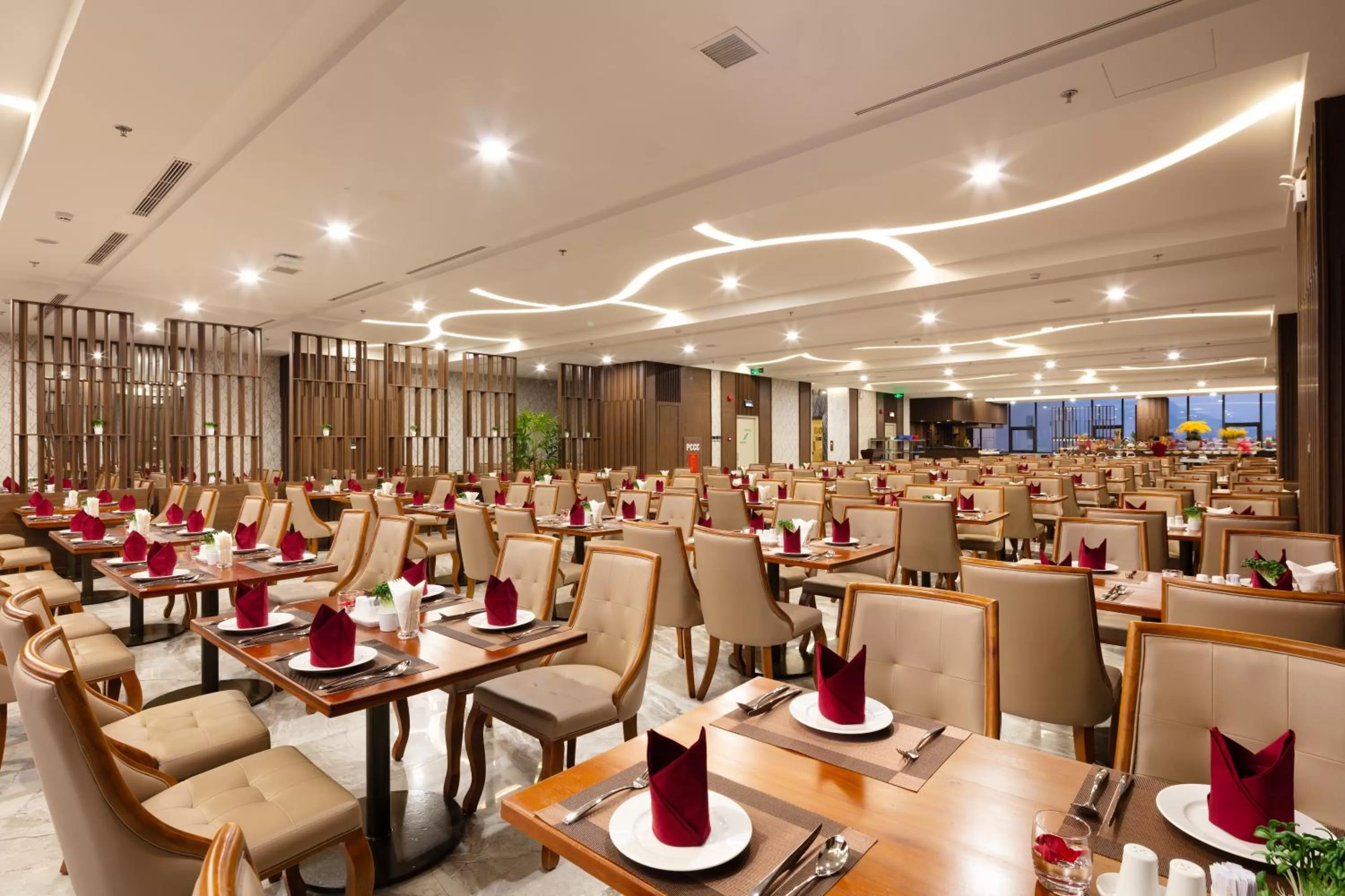 Restaurant/Places to Eat in Vesna Hotel