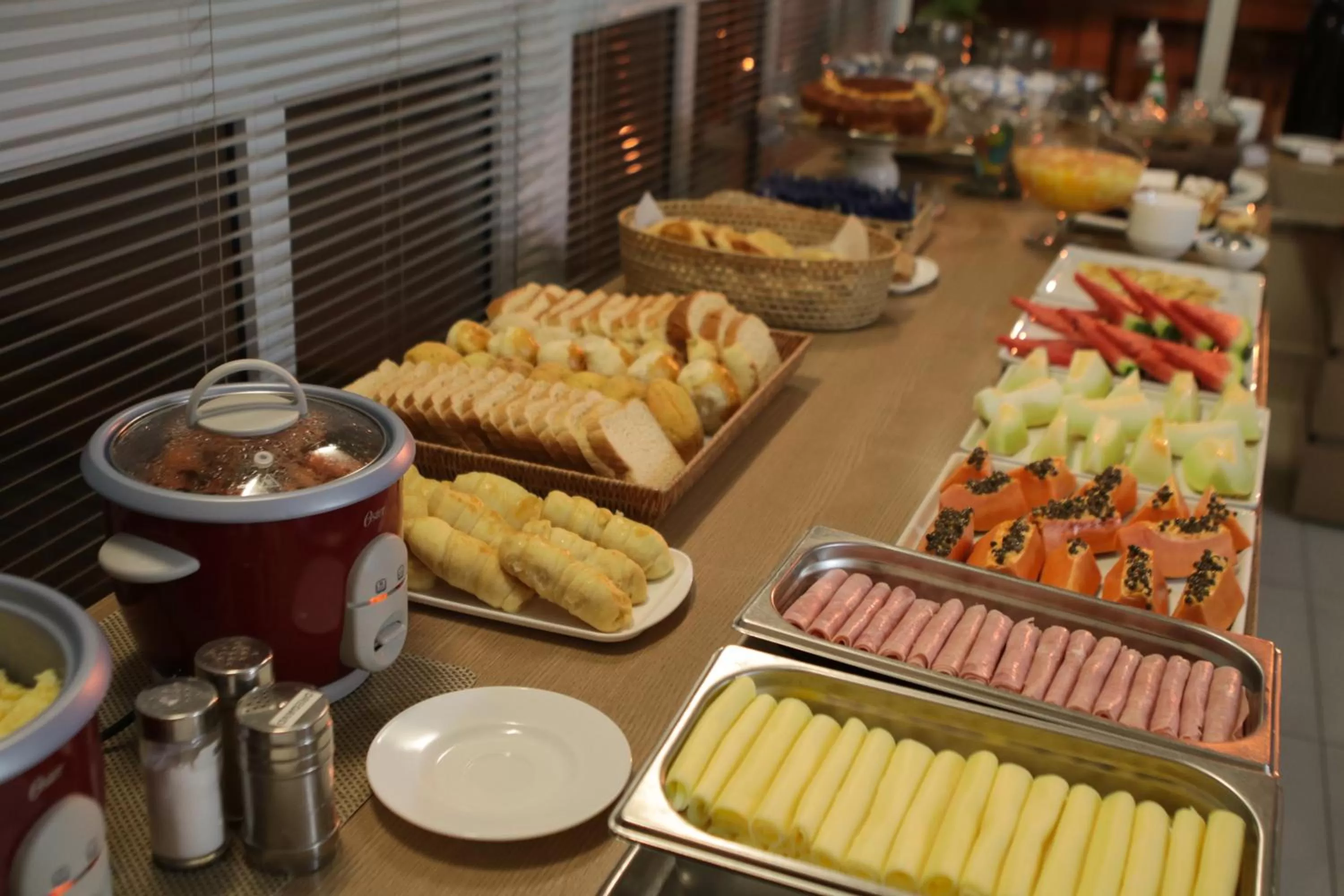 Buffet breakfast in Hotel Copacabana Piracicaba
