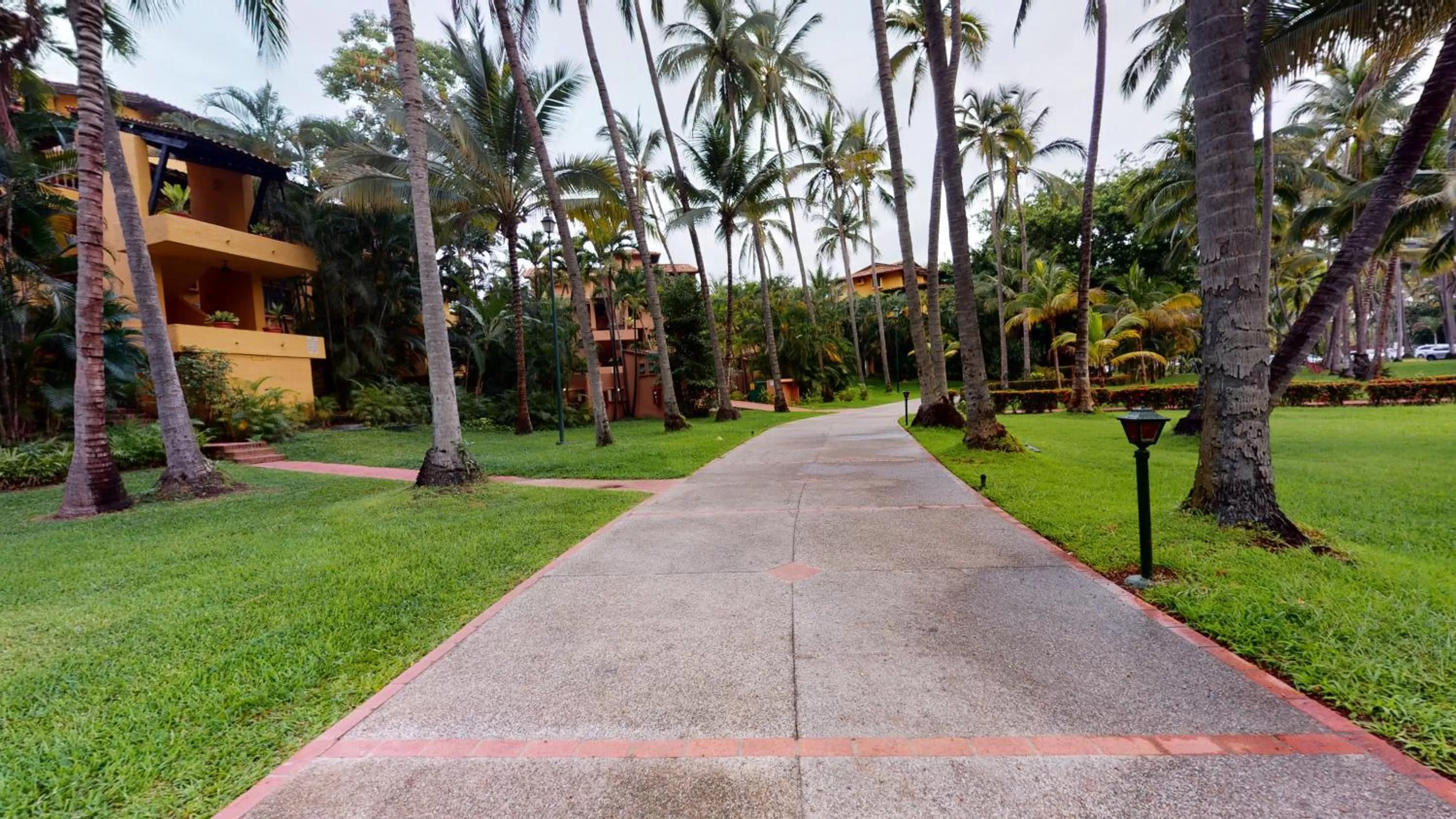 Garden in Park Royal Homestay Los Tules Puerto Vallarta