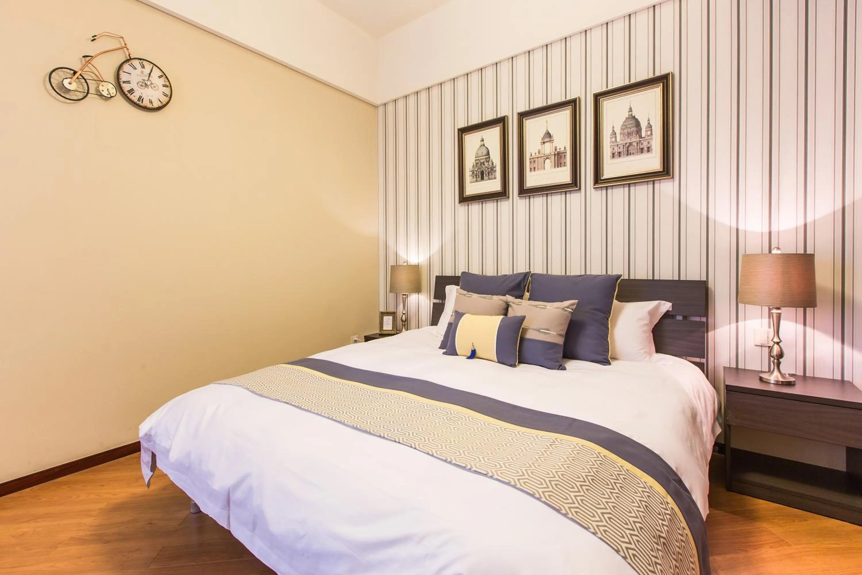 Bed in Westlake 7 Service Apartment