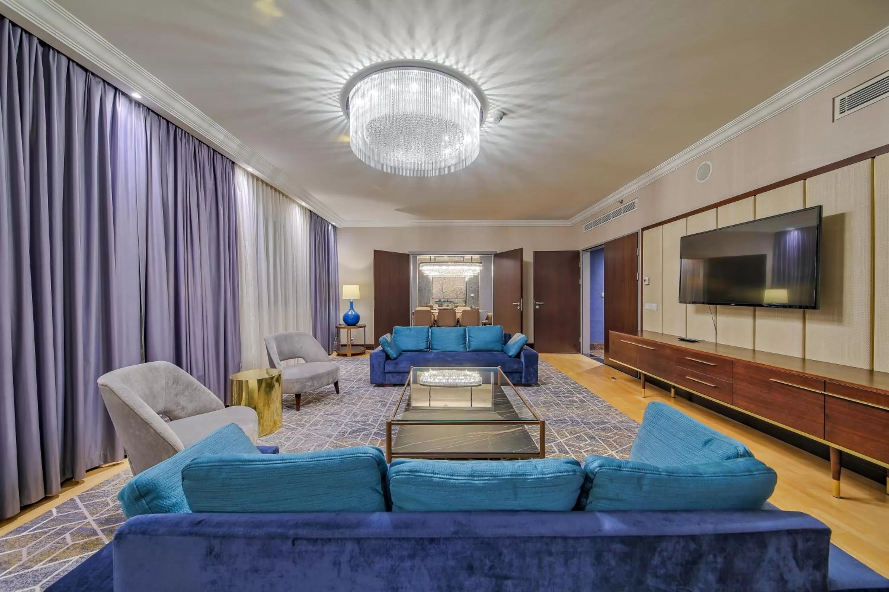 Photo of the whole room in InterContinental Warszawa by IHG