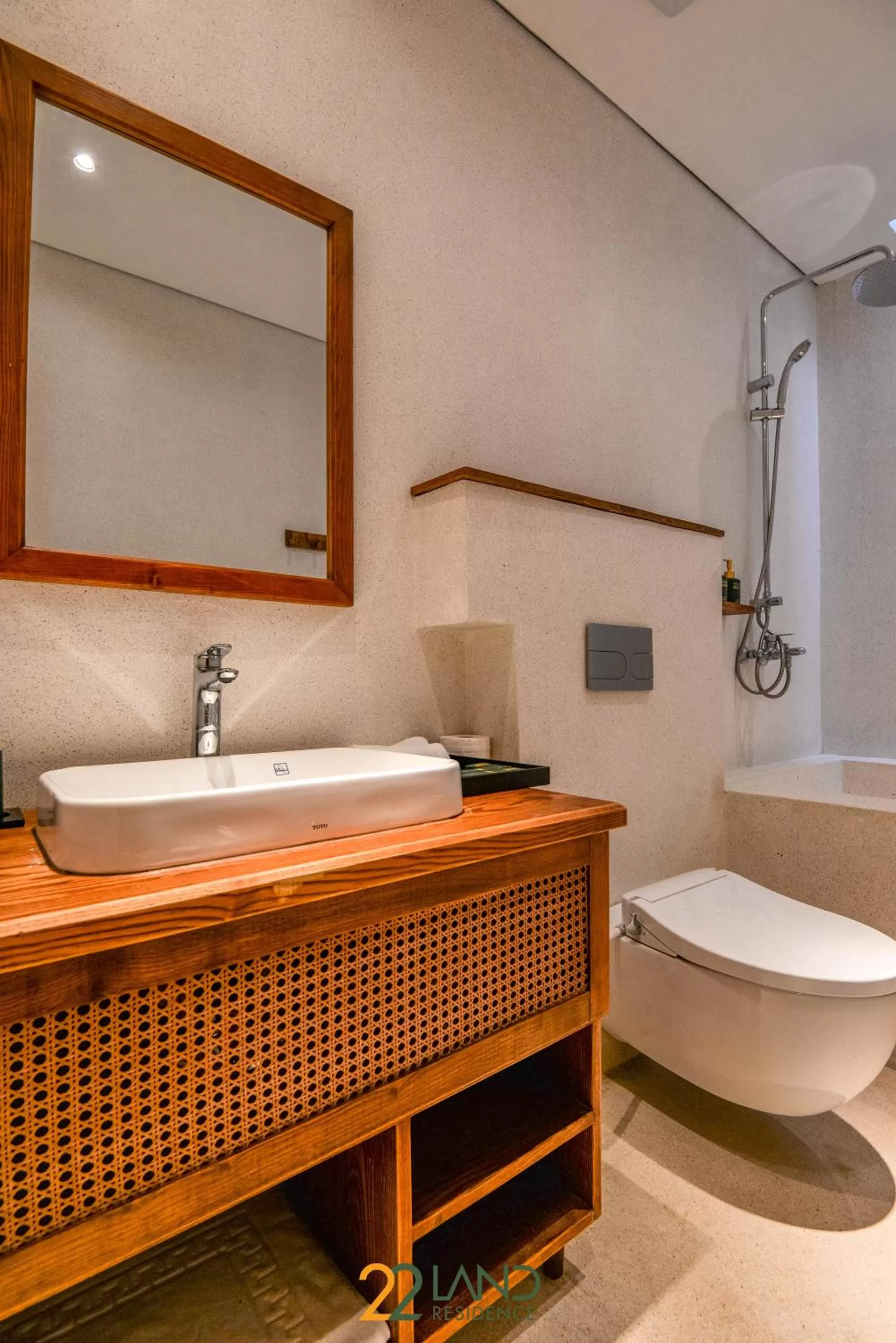 Shower in 22Land Hotel & Residence