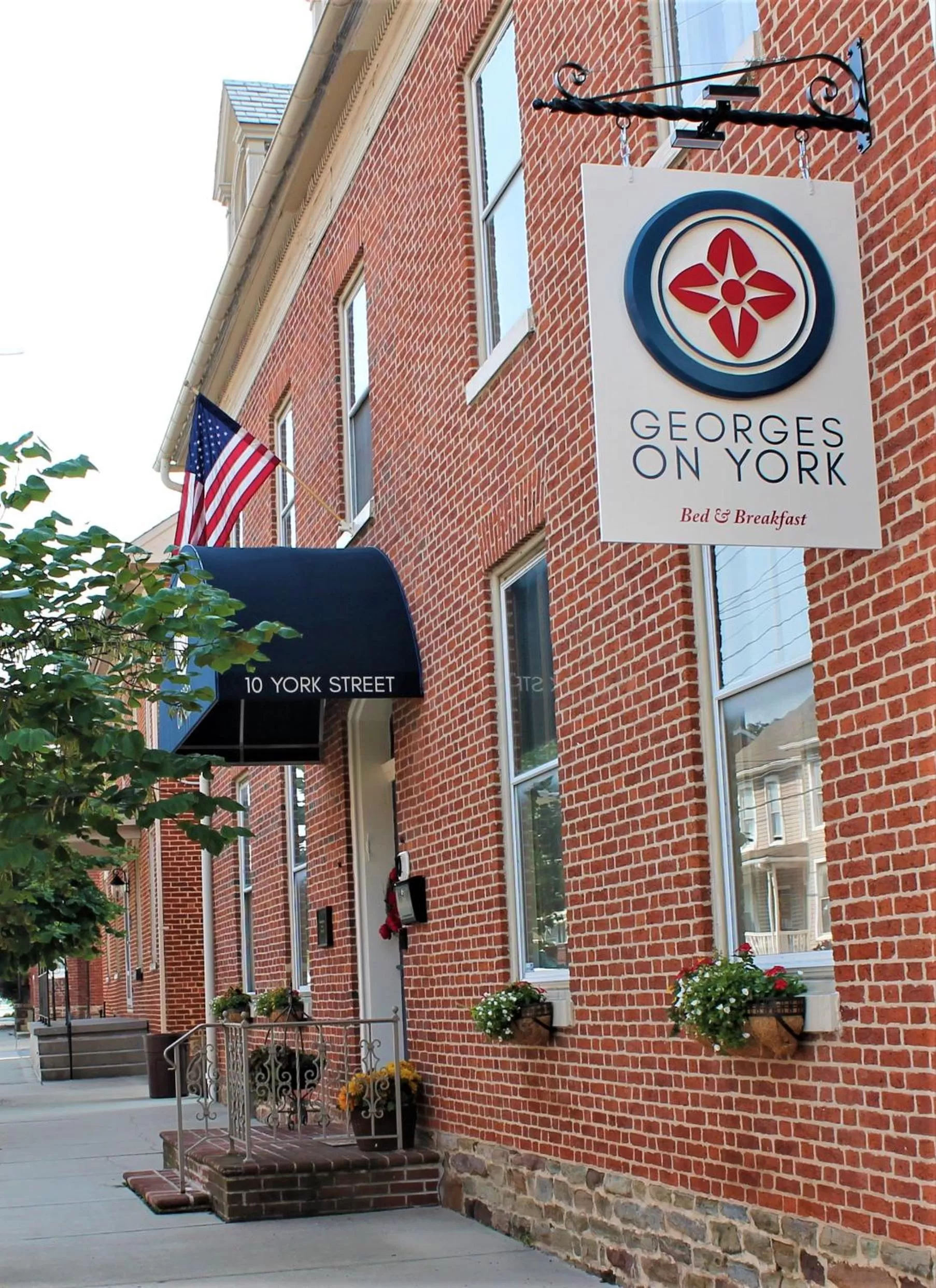 Facade/entrance, Property Building in Georges on York B&B