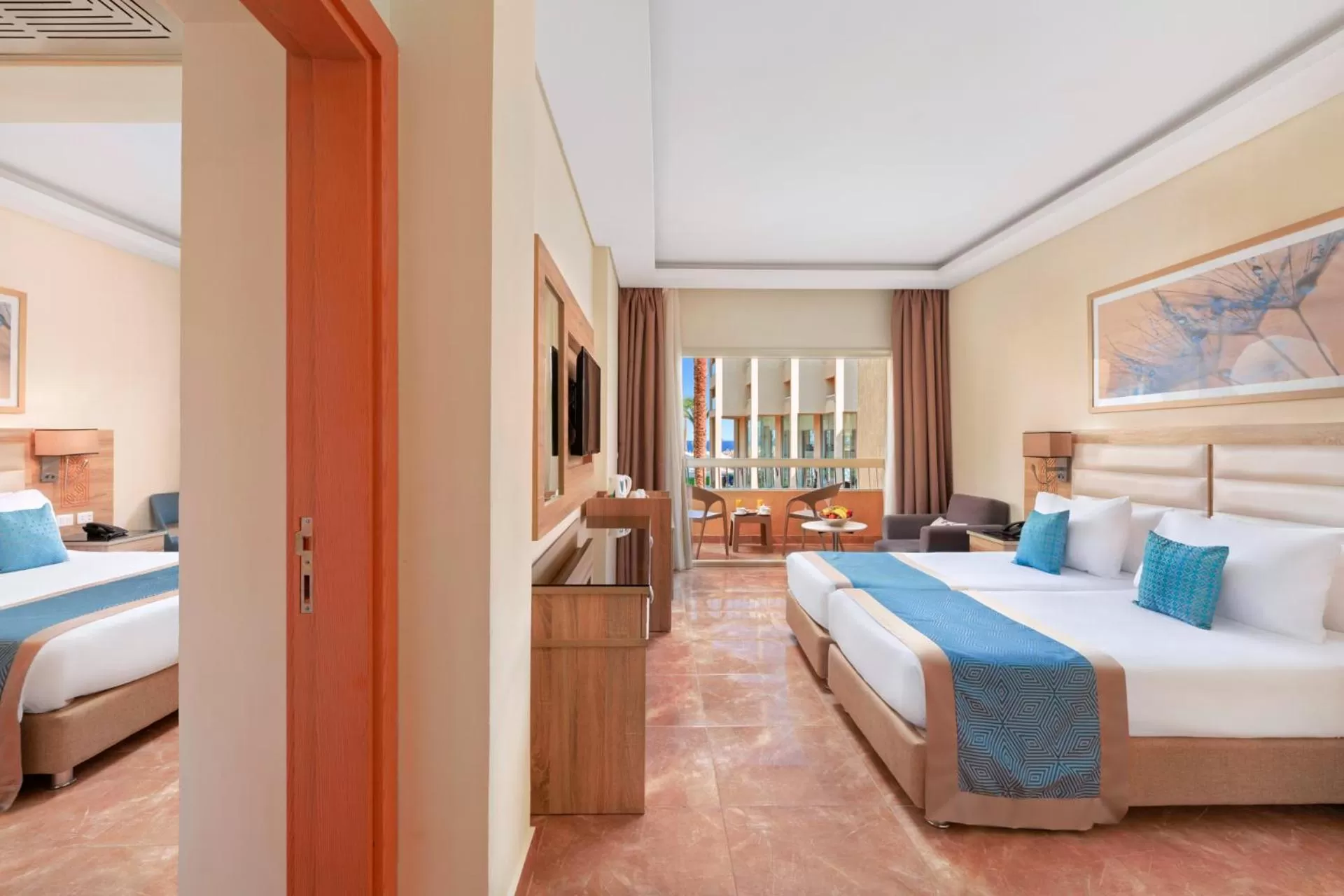 Bedroom, Bed in Beach Albatros Aqua Park - Hurghada