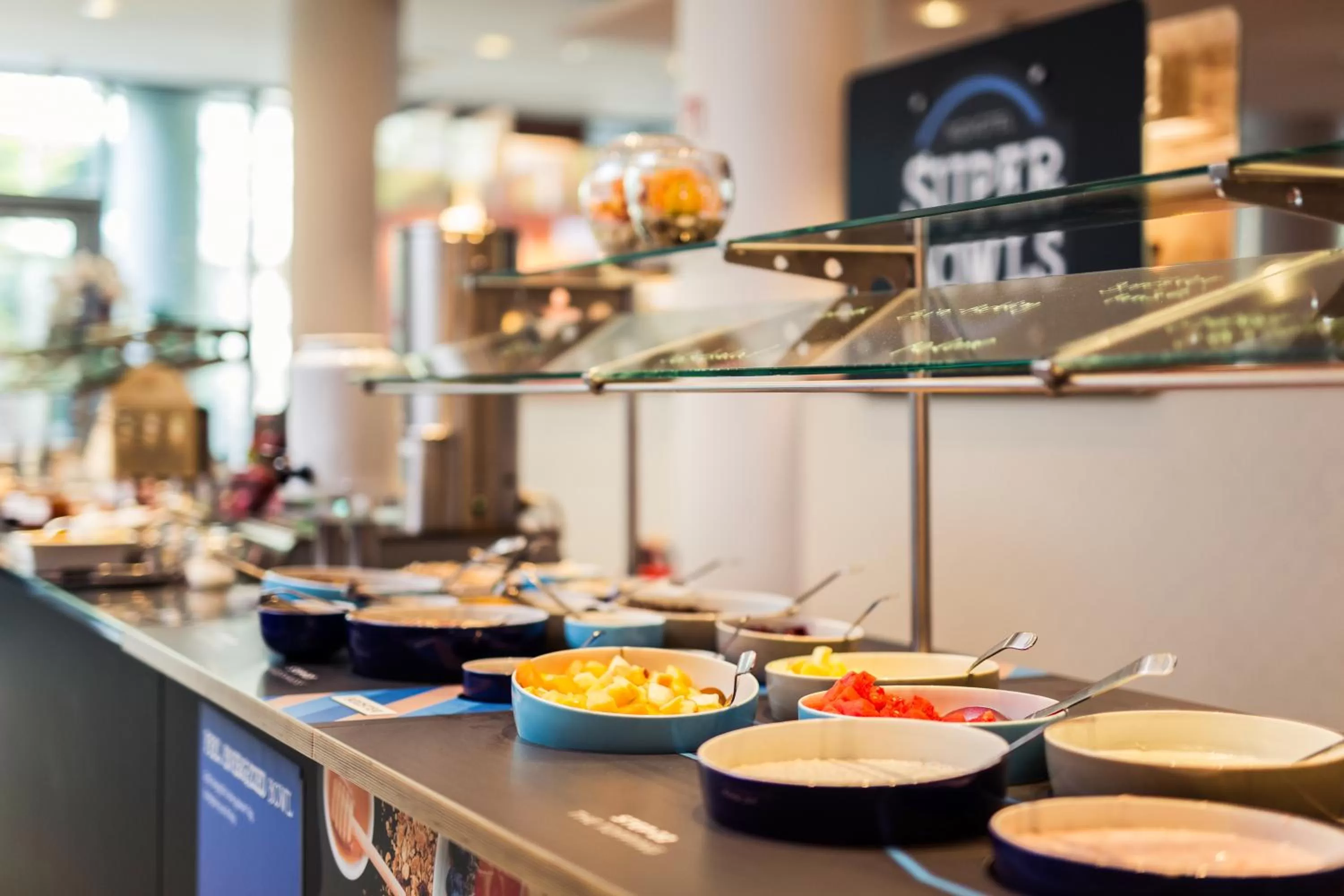 Buffet breakfast in Novotel Düsseldorf City West