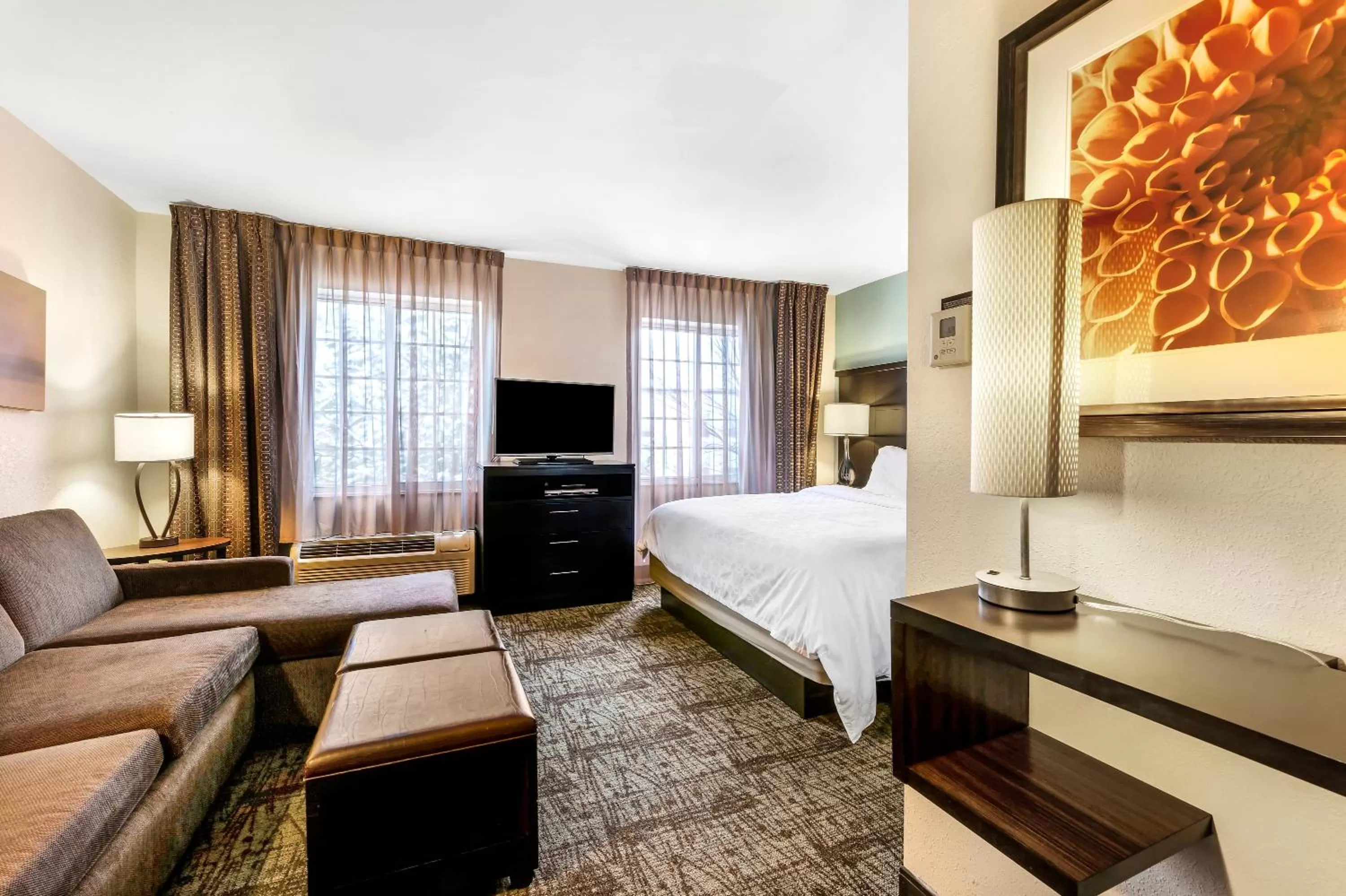 Bedroom, Bed in Staybridge Suites-Philadelphia/Mount Laurel by IHG