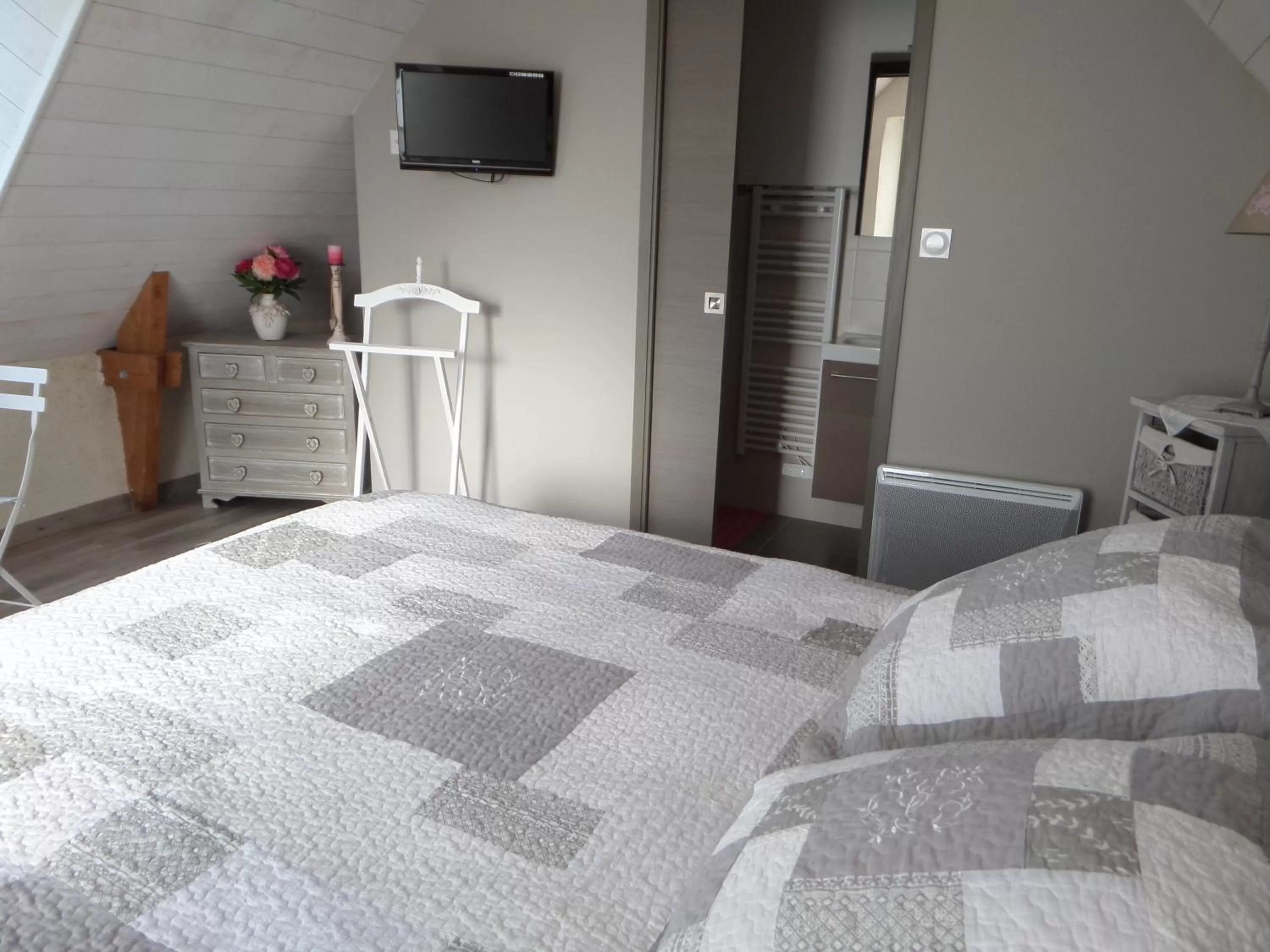 Bedroom, Bed in Les Gites de Kerdurod