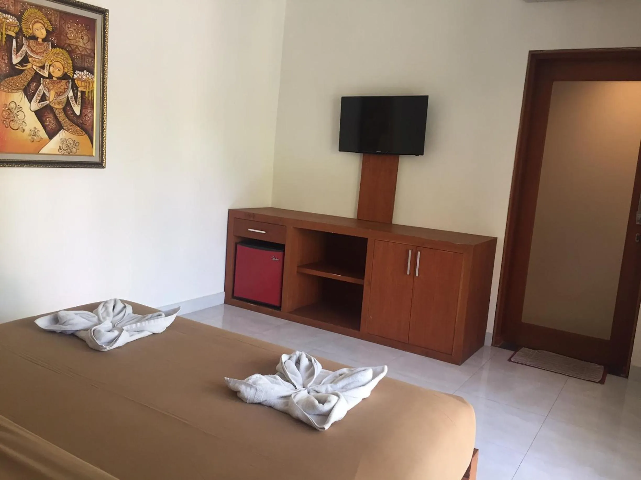 Bedroom, Bed in Gora Beach Inn