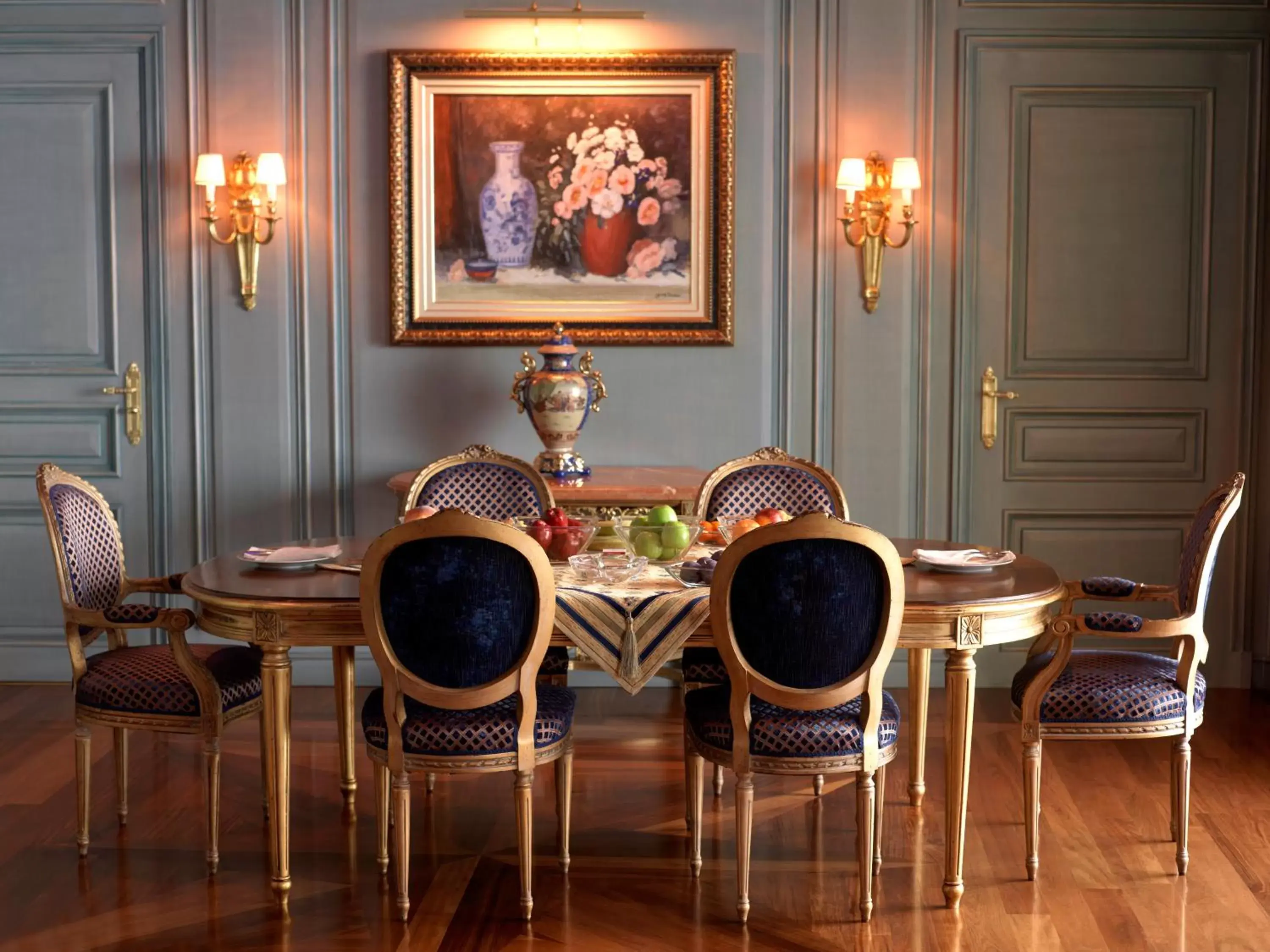 Royal Suite Sea View in Le Royal Hotel - Beirut Royal Suite Sea View in Le Royal Hotel - Beirut