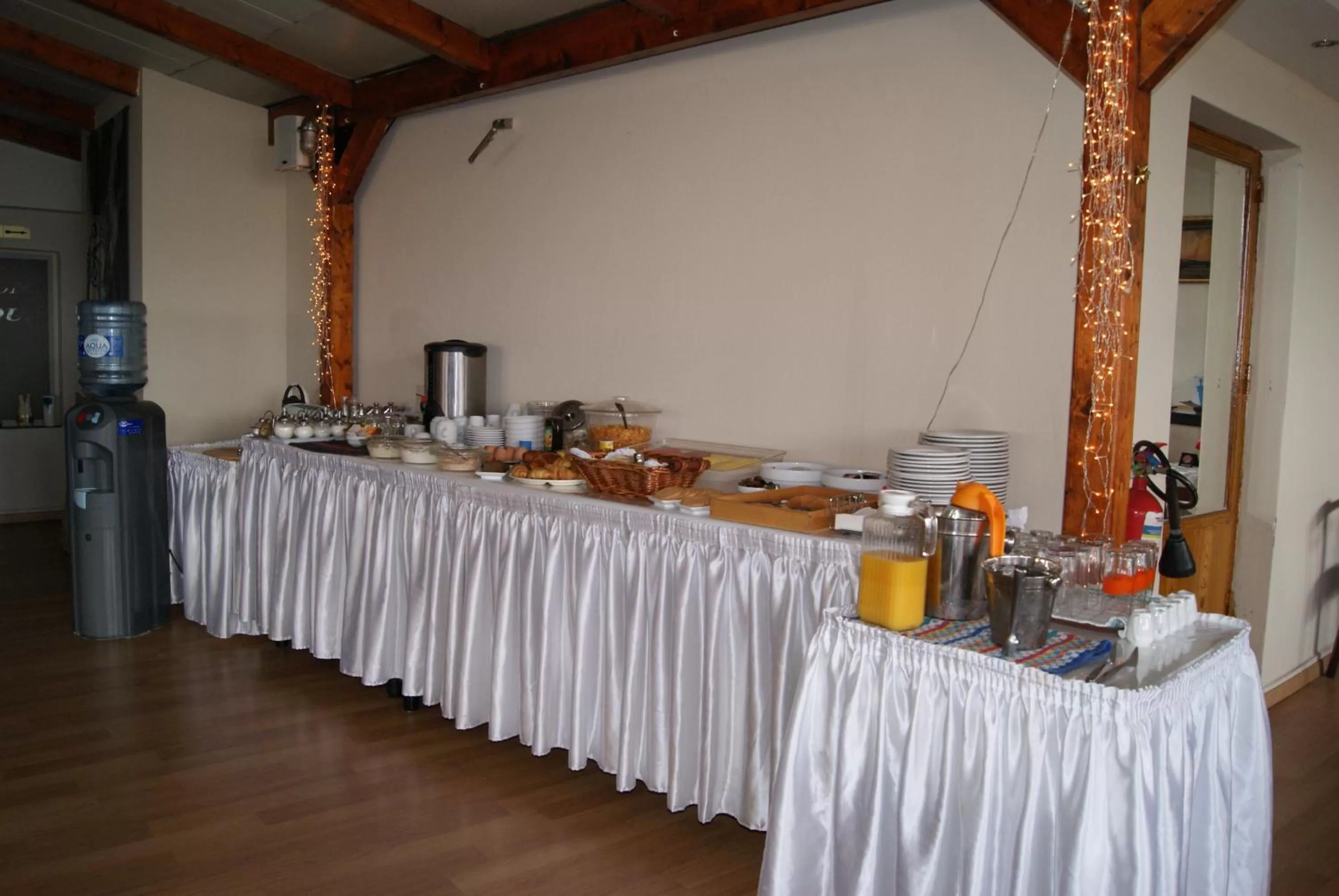 Food and drinks in Diethnes Hotel