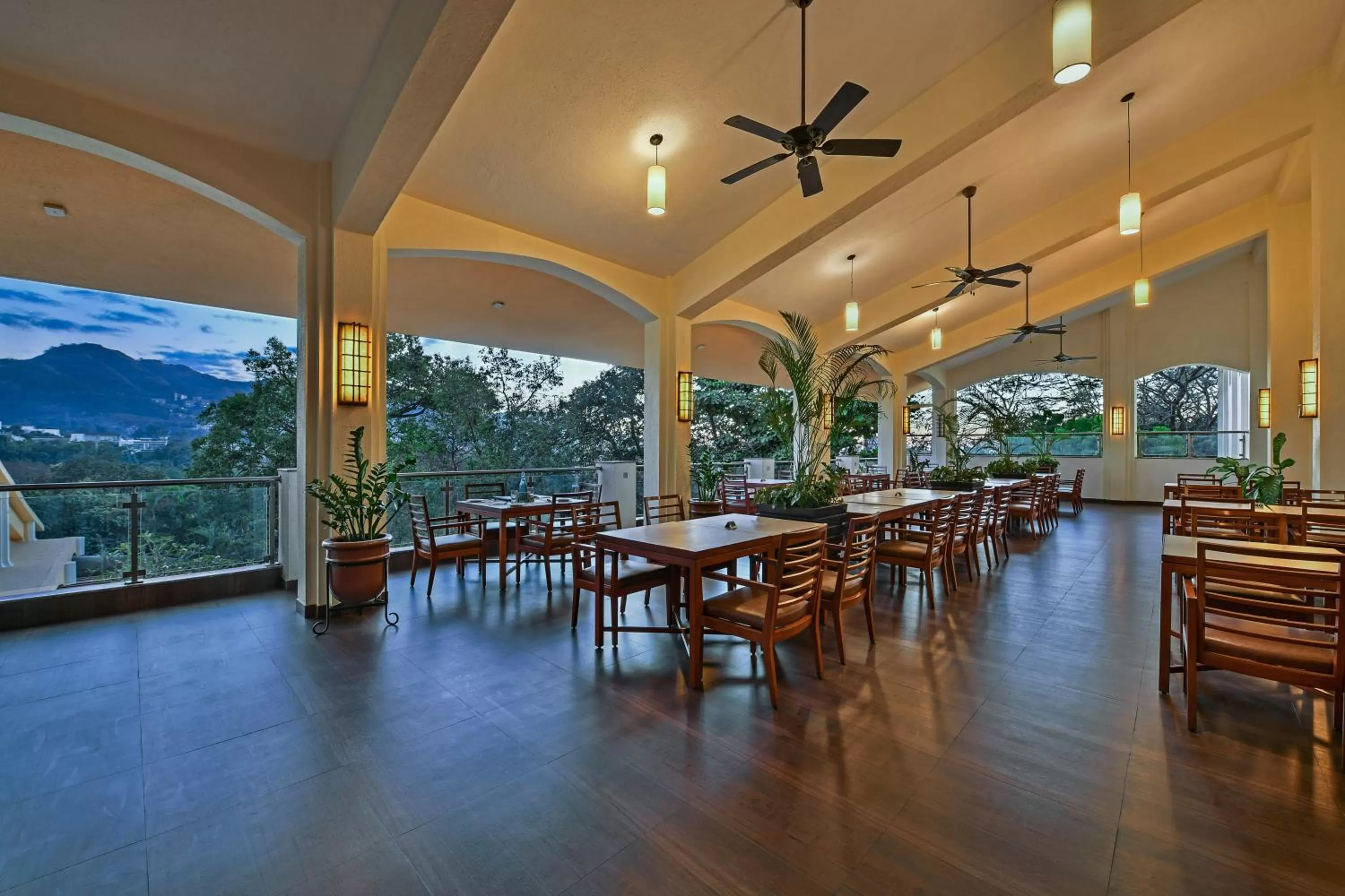 Dining area in Fariyas Resort Lonavala