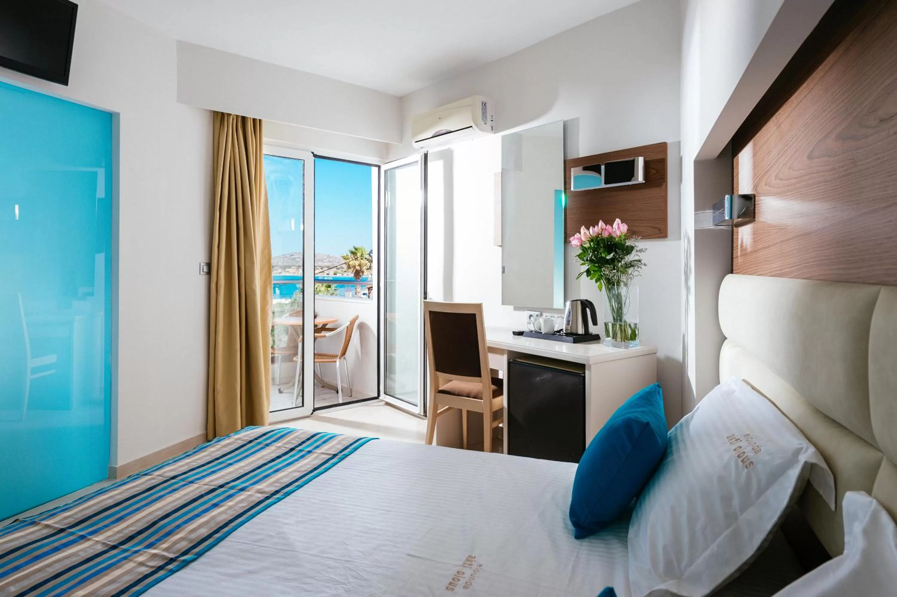 Photo of the whole room, Bed in Elounda Akti Olous (Adults Only)