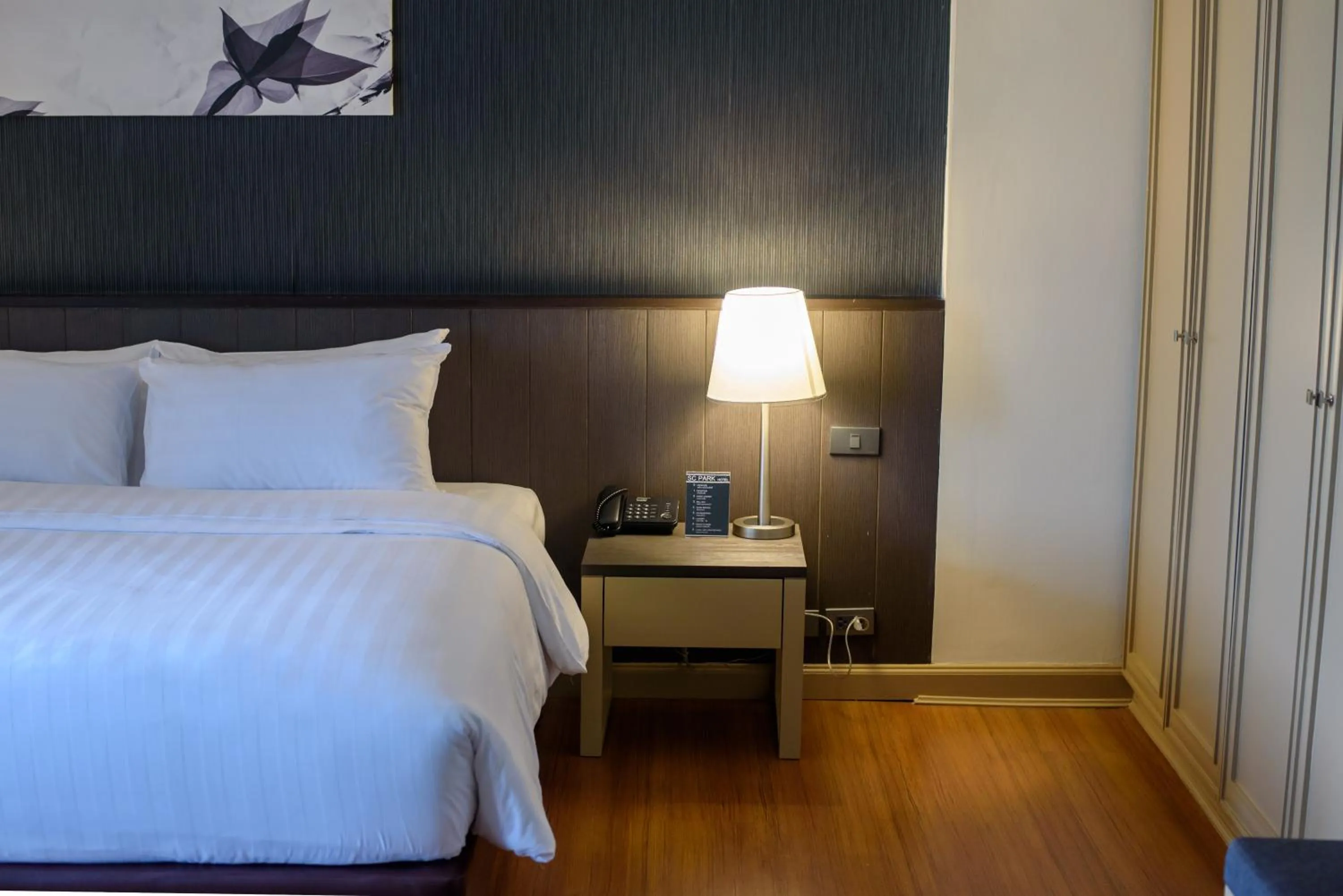 Bedroom, Bed in SC Park Hotel