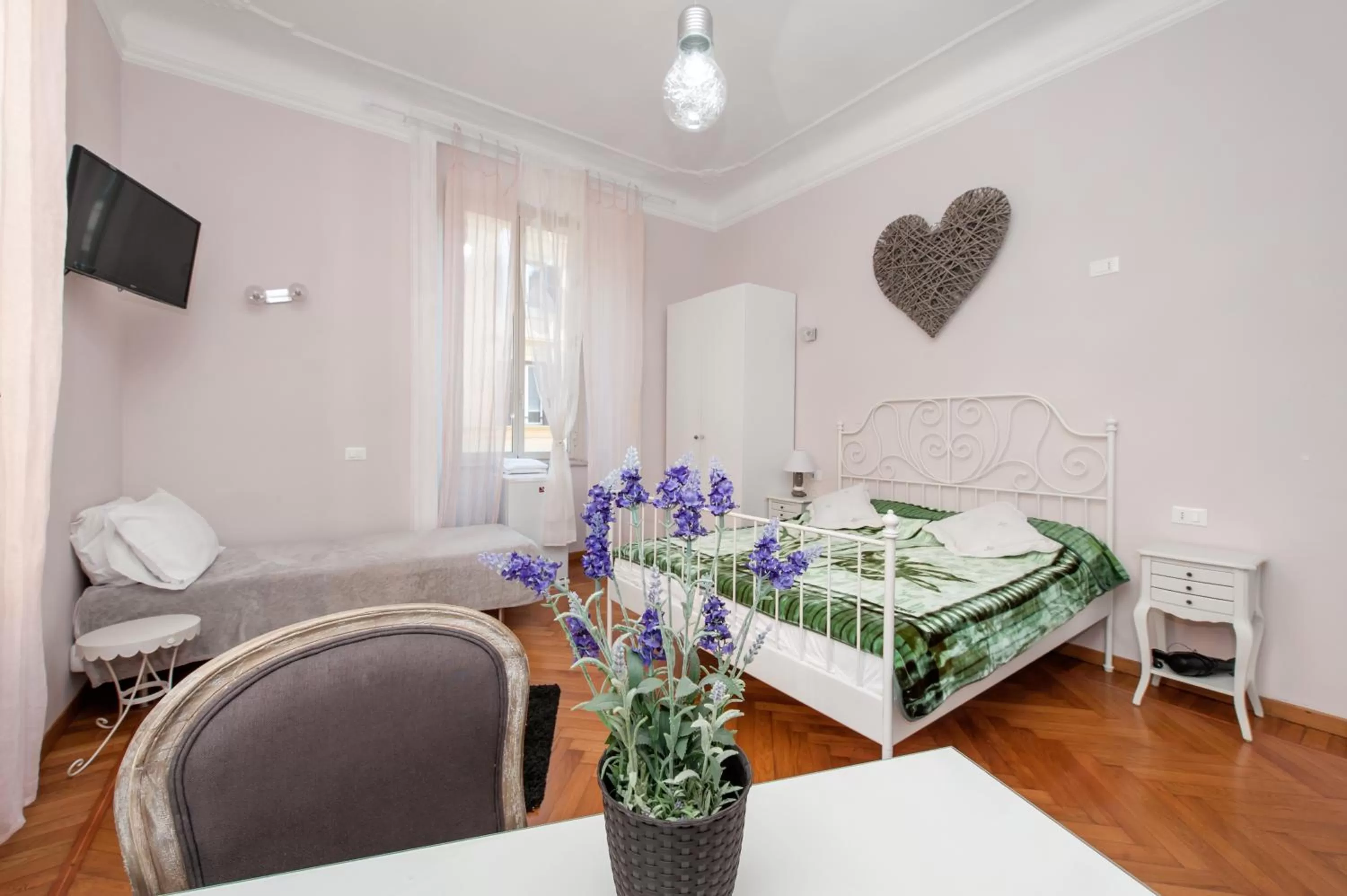 Bed in Sesto Suites Central